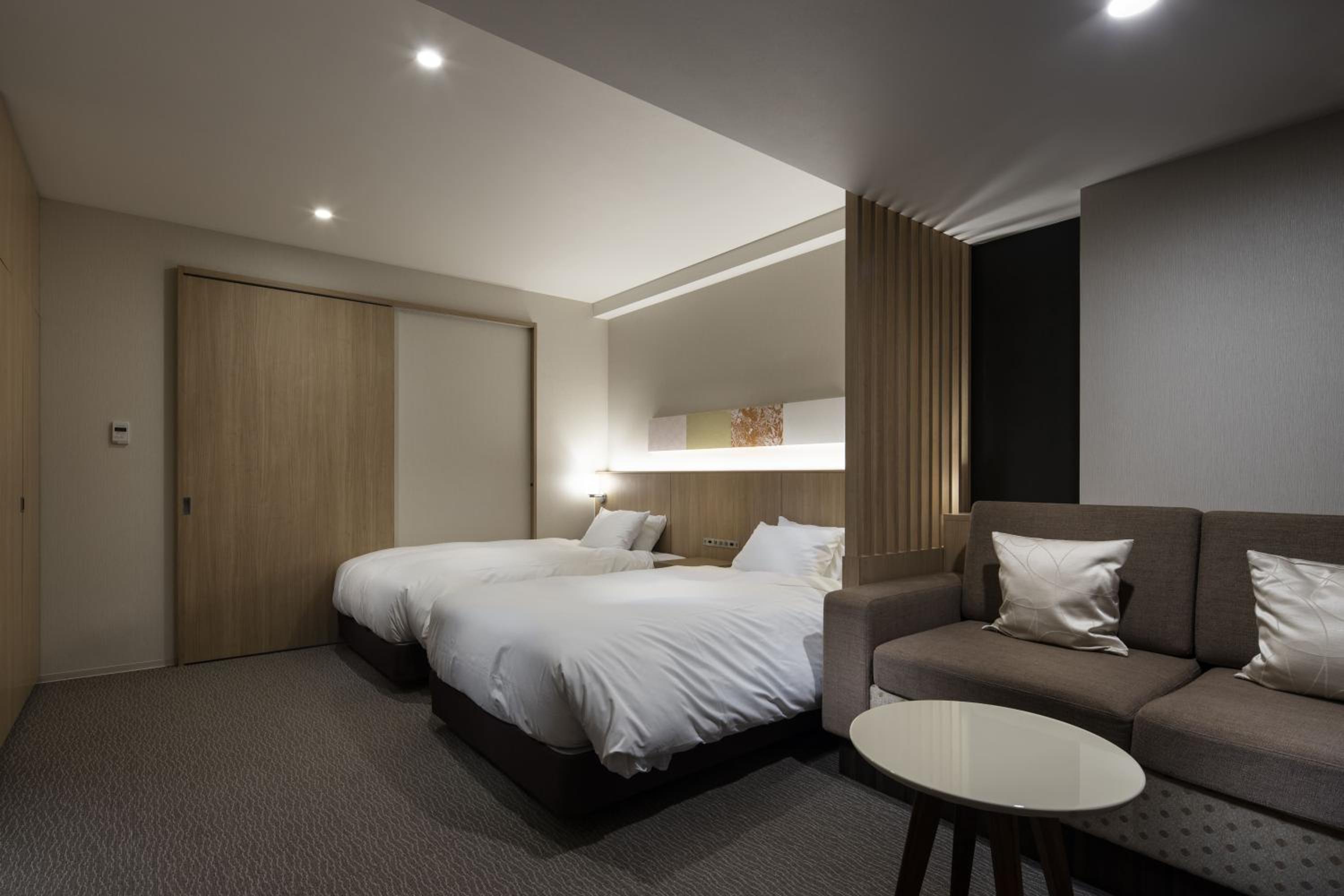 Superior Twin Room-East BLD - Photo 1