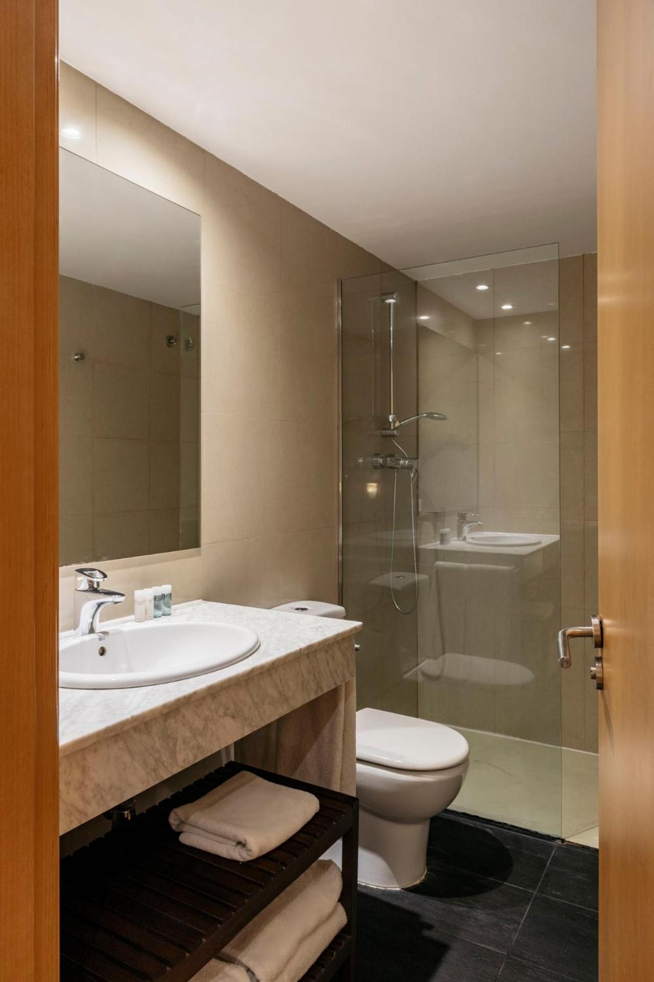 Deluxe Apartment with Terrace photo 3