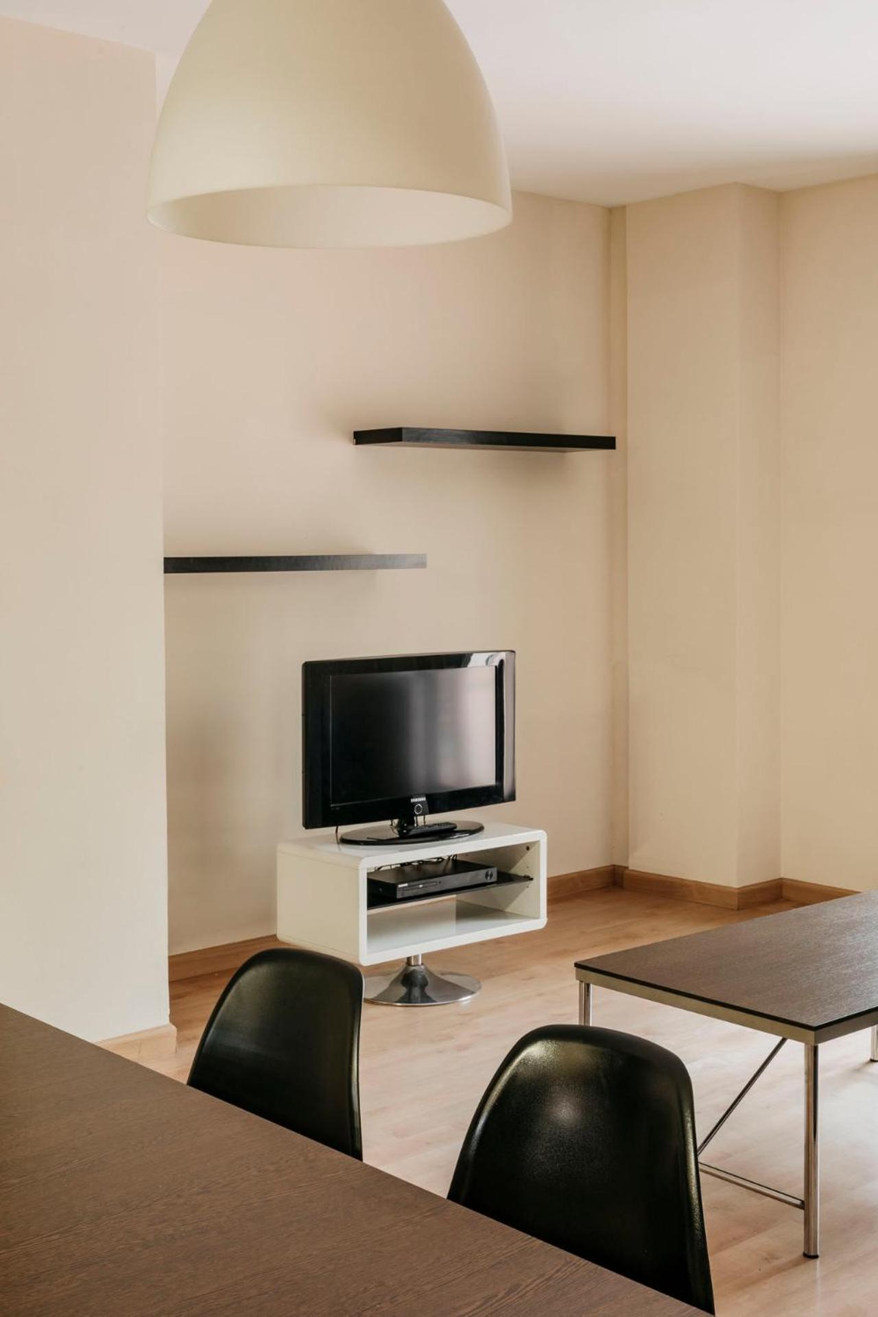 Two-Bedroom Apartment photo 3