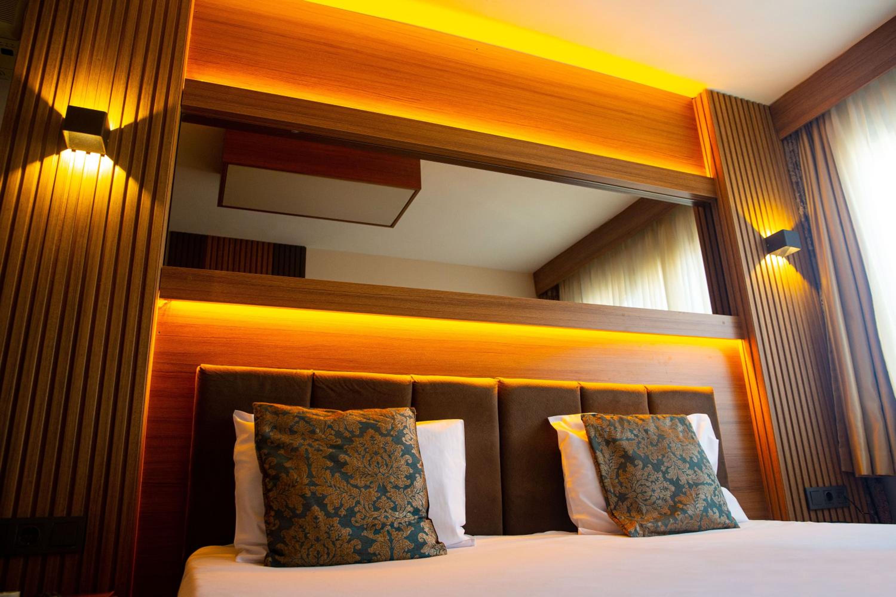 Economy Double or Twin Room photo 2