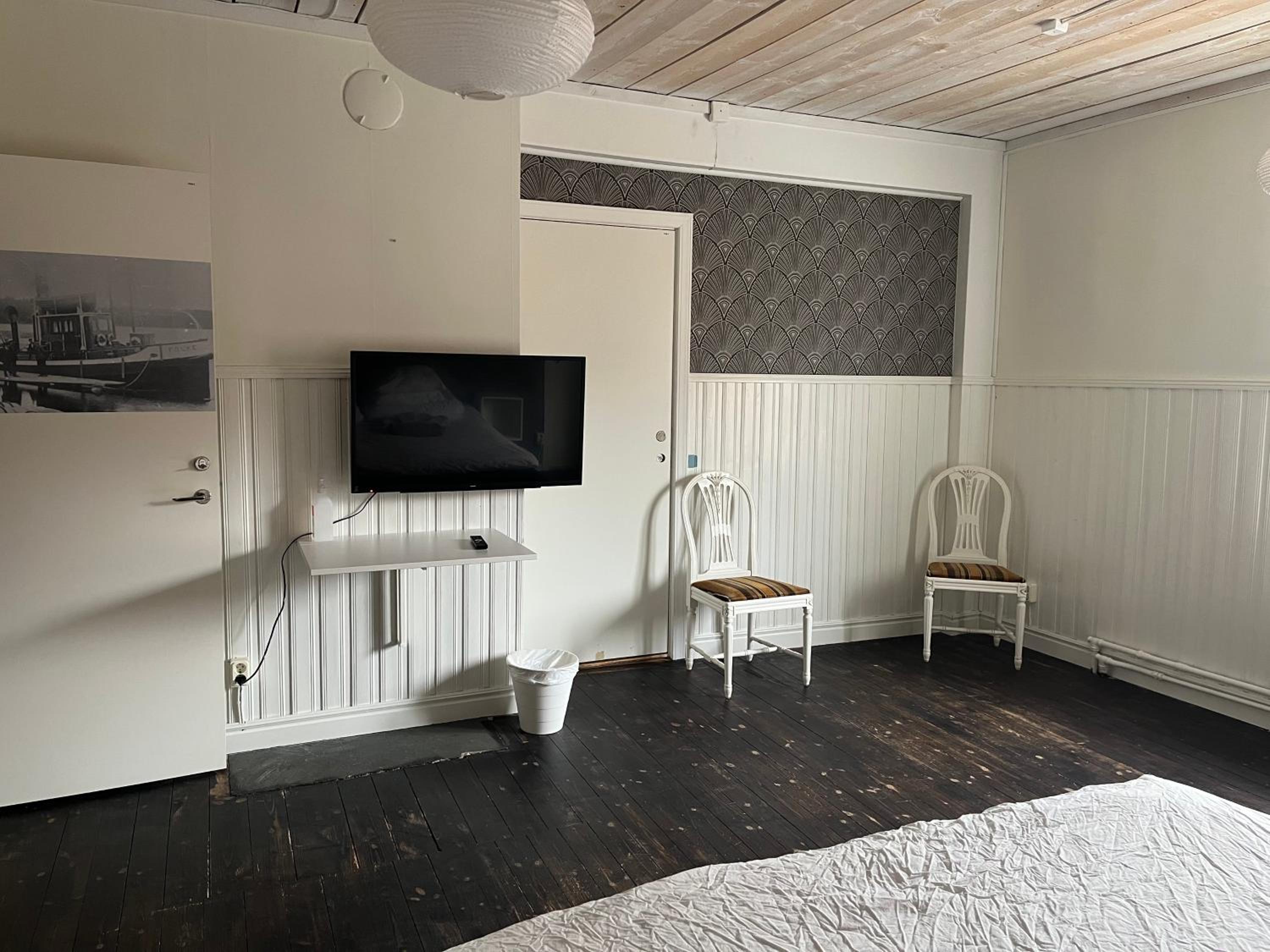 Standard Double Room - Photo 3