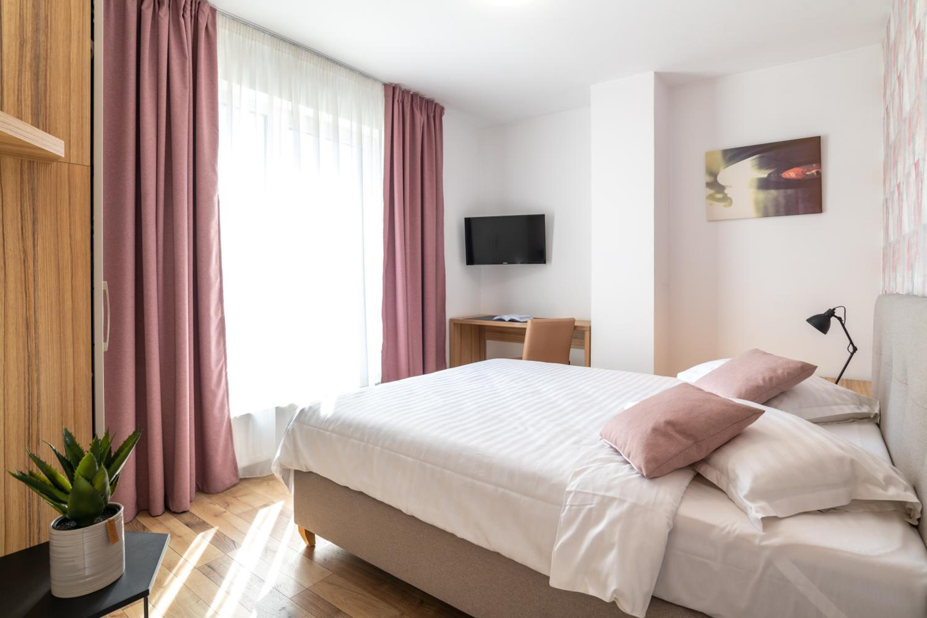 Two-Bedroom Apartment - Photo 9