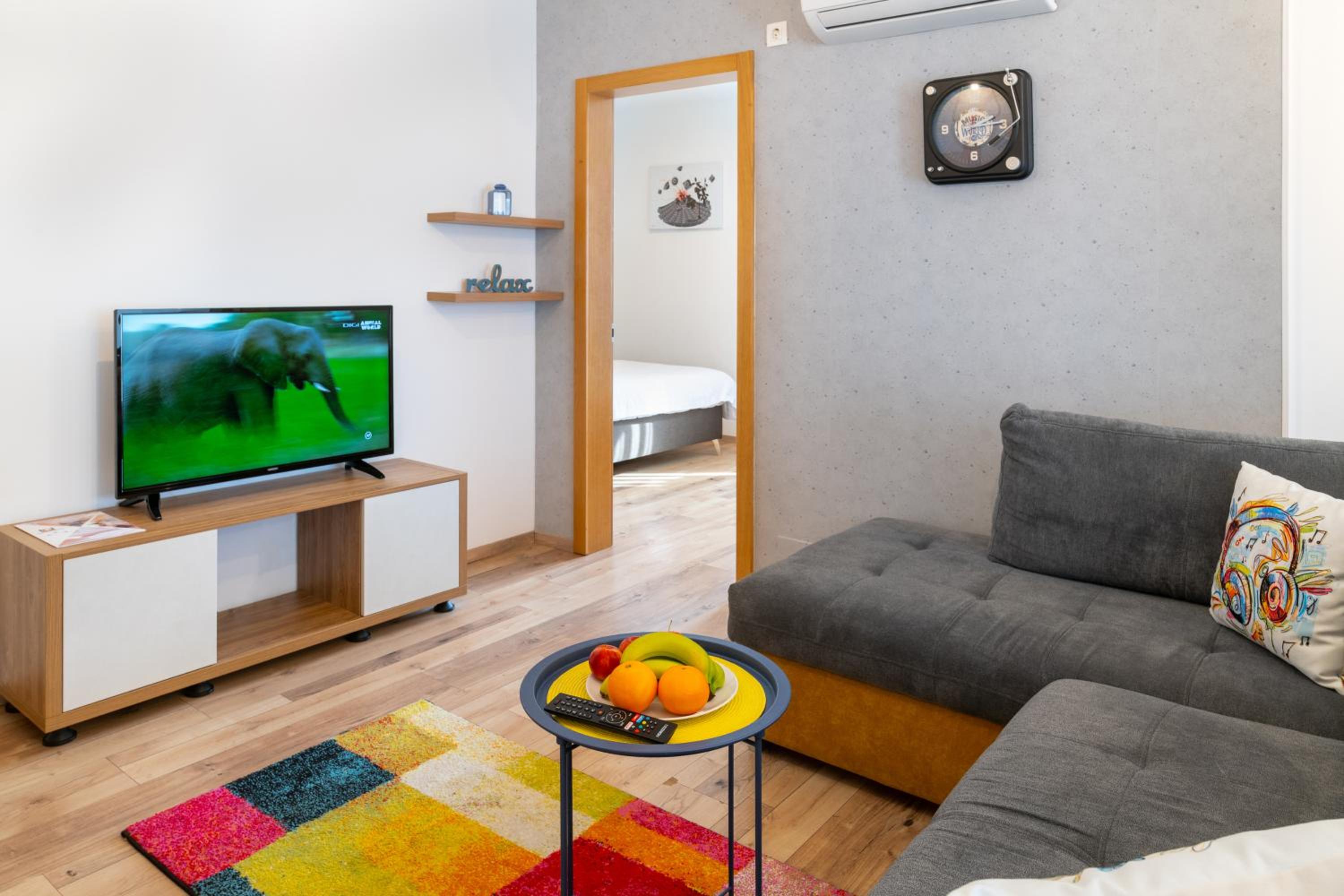 Two-Bedroom Apartment - Photo 2