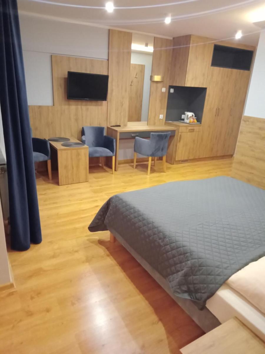 Double Room with Private Bathroom photo 2