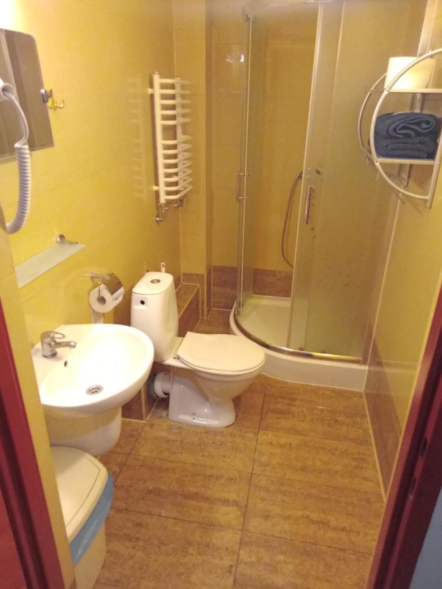 Double Room with Private Bathroom photo 3
