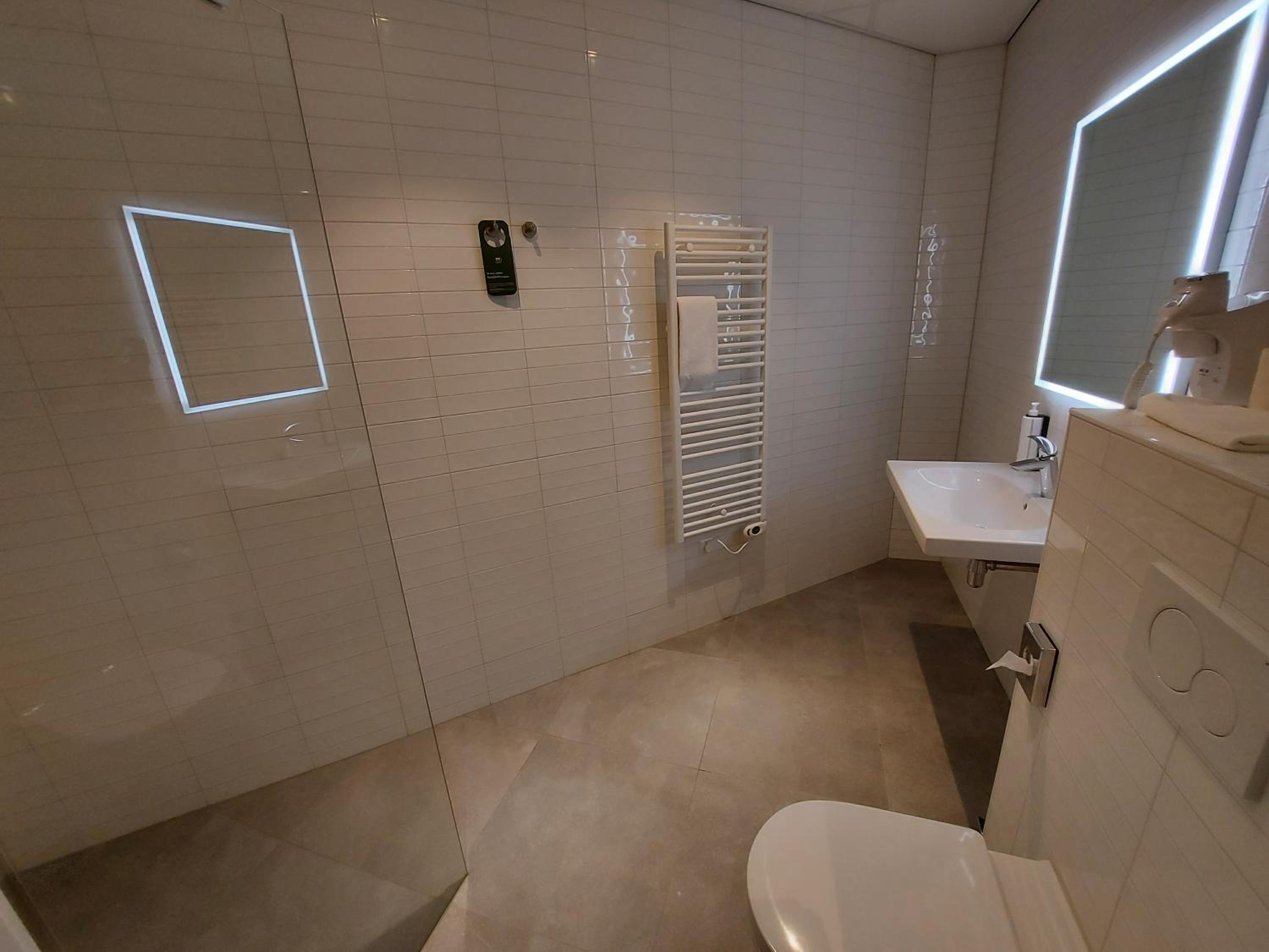 Standard Double Room - Photo 3