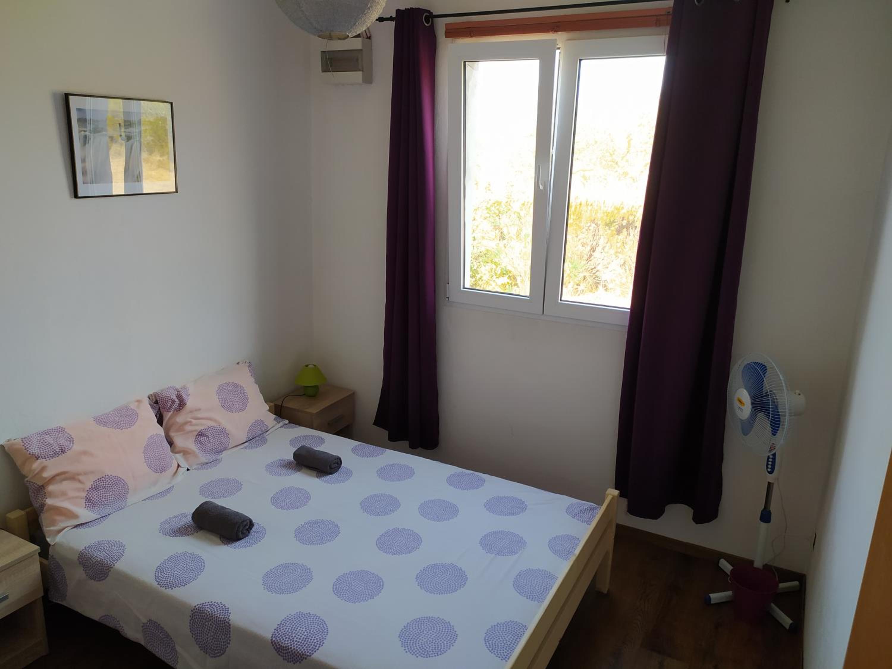 Budget Double Room - Photo 11