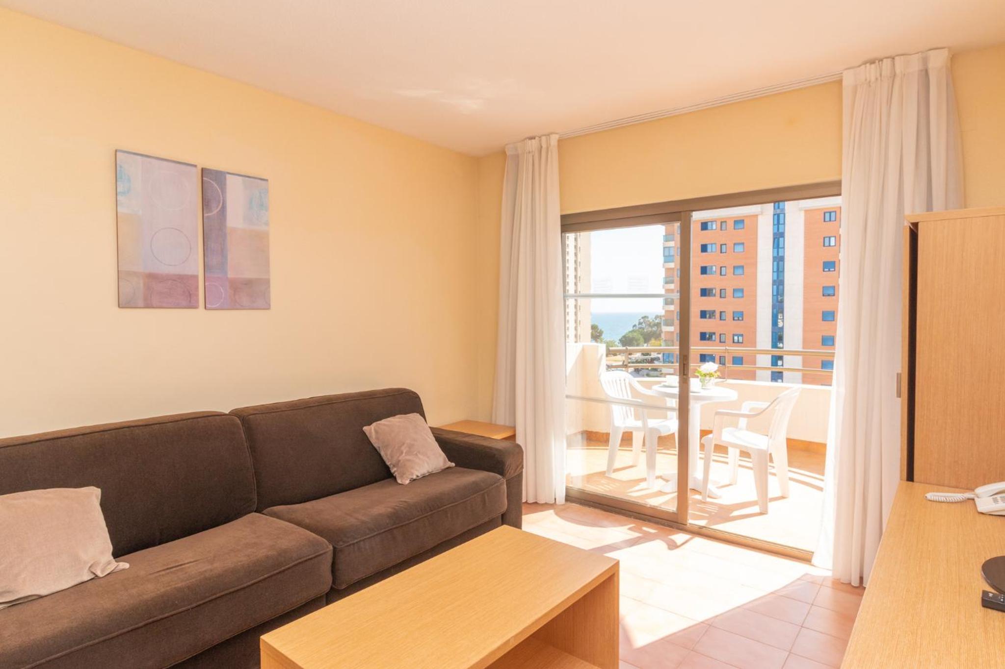 One-Bedroom Apartment with Terrace - Photo 6