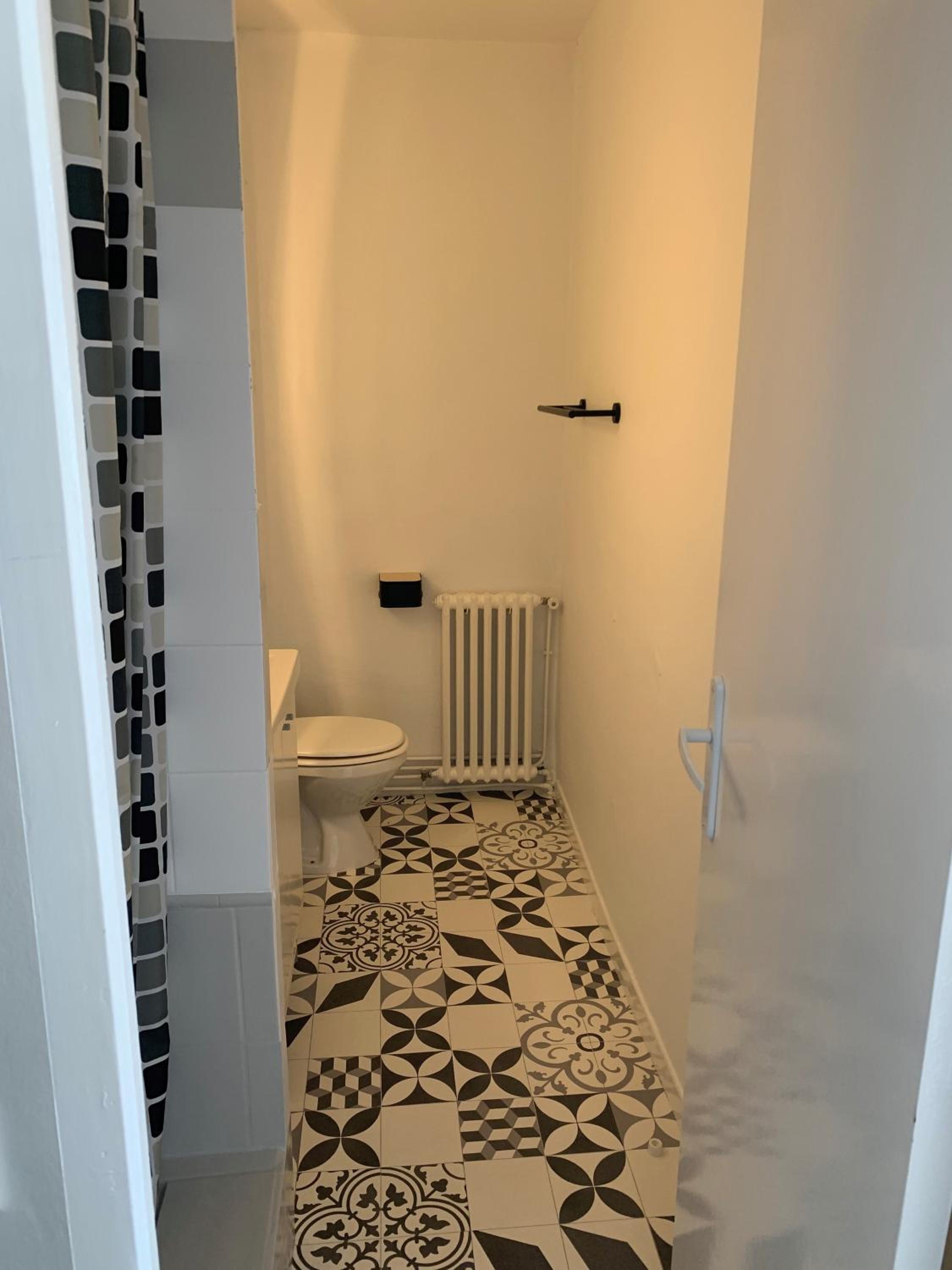Twin Room - Photo 5