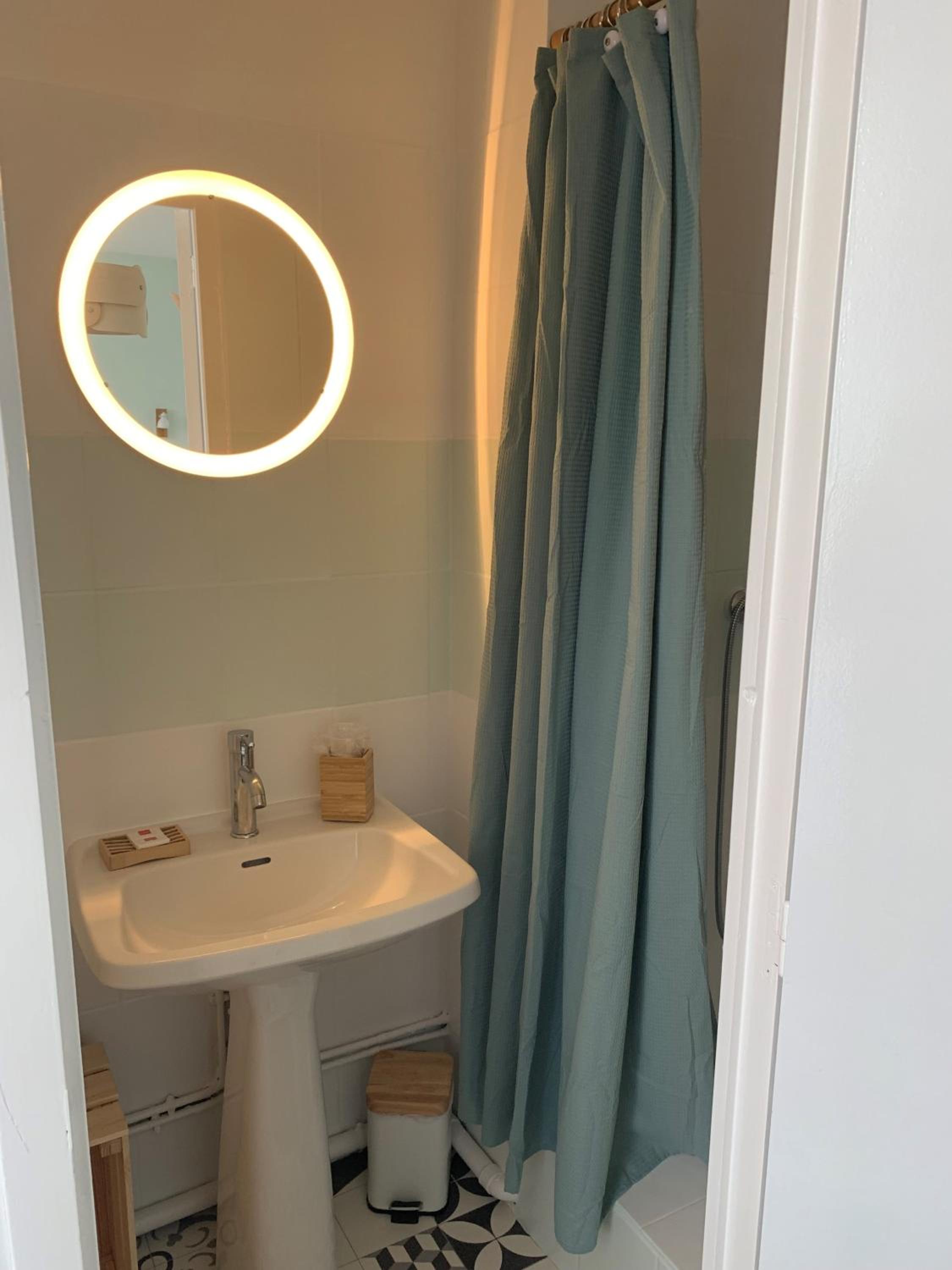 Double Room - Photo 3