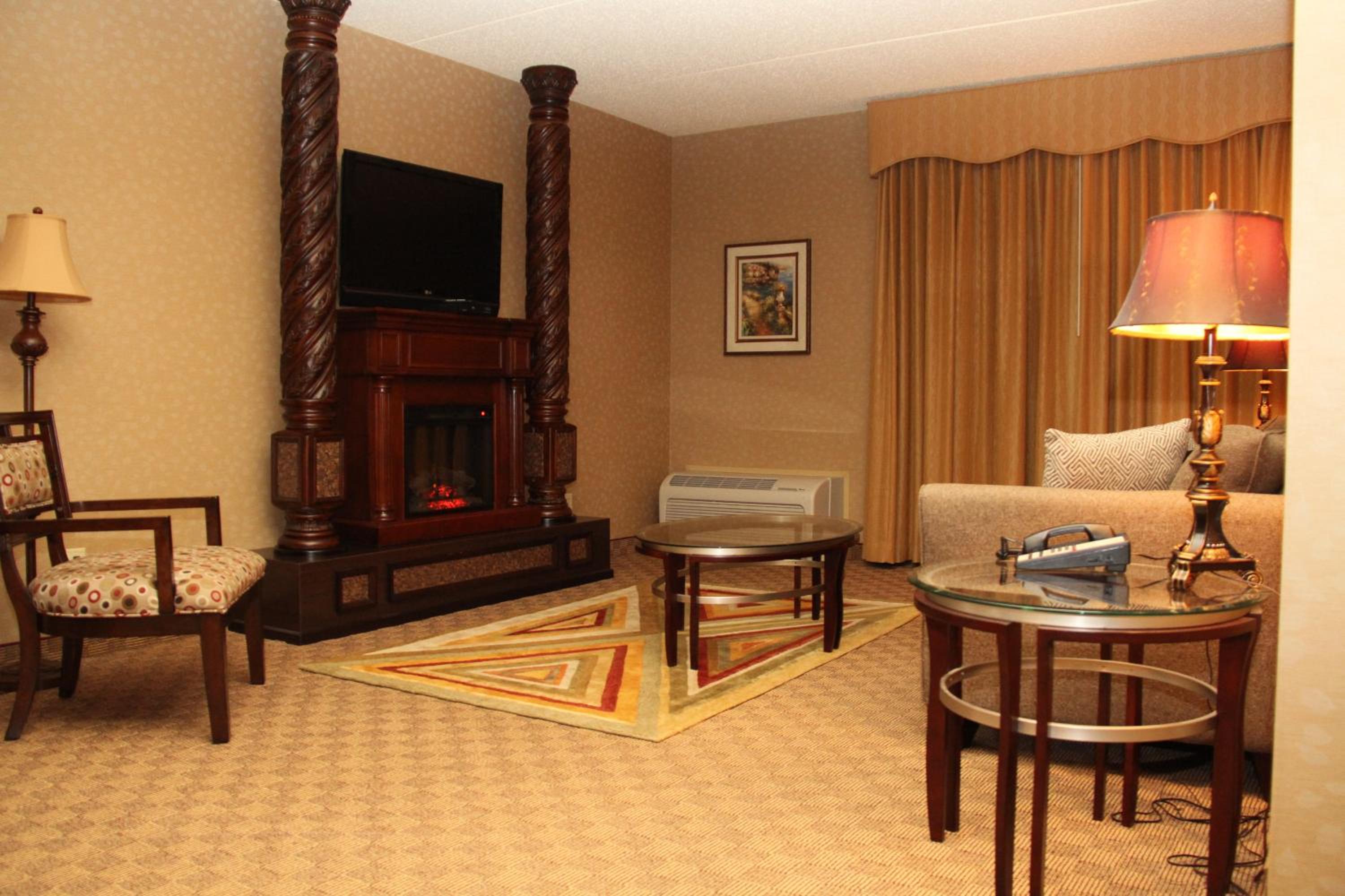 Royal Suite photo 2