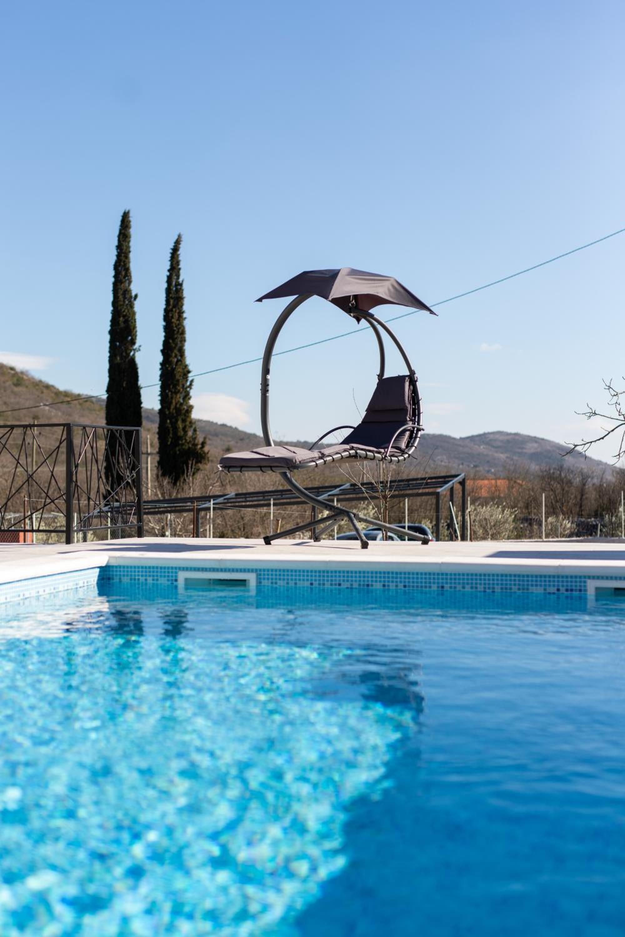 Villa with Private Pool - Photo 7