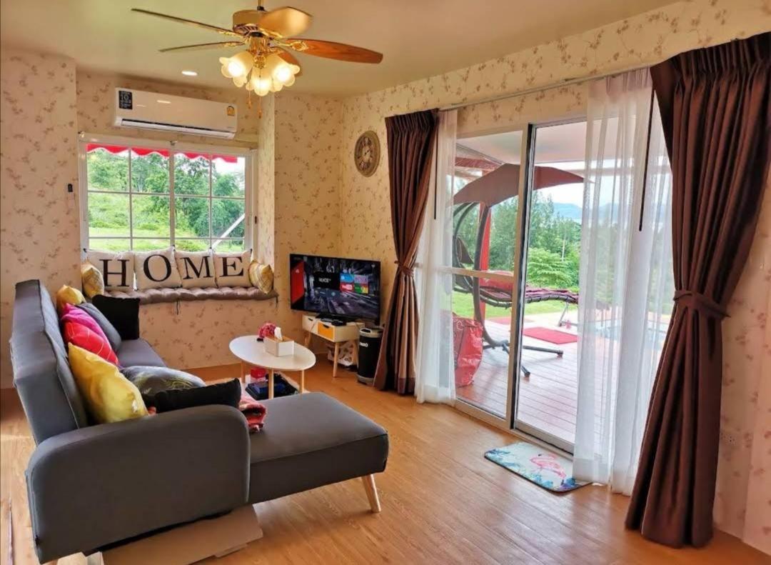 Two-Bedroom House - Photo 34
