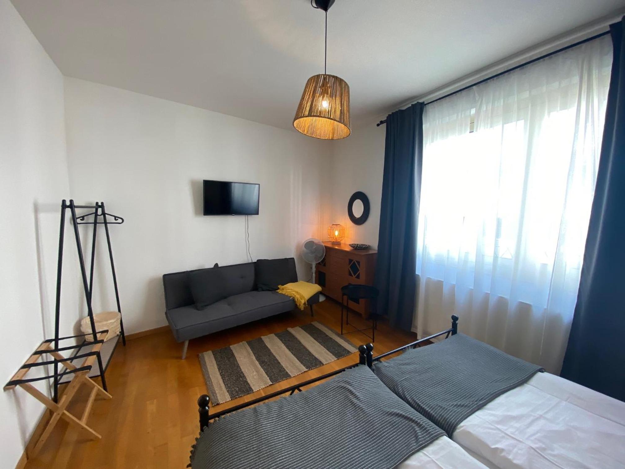 Two-Bedroom Apartment - Photo 5