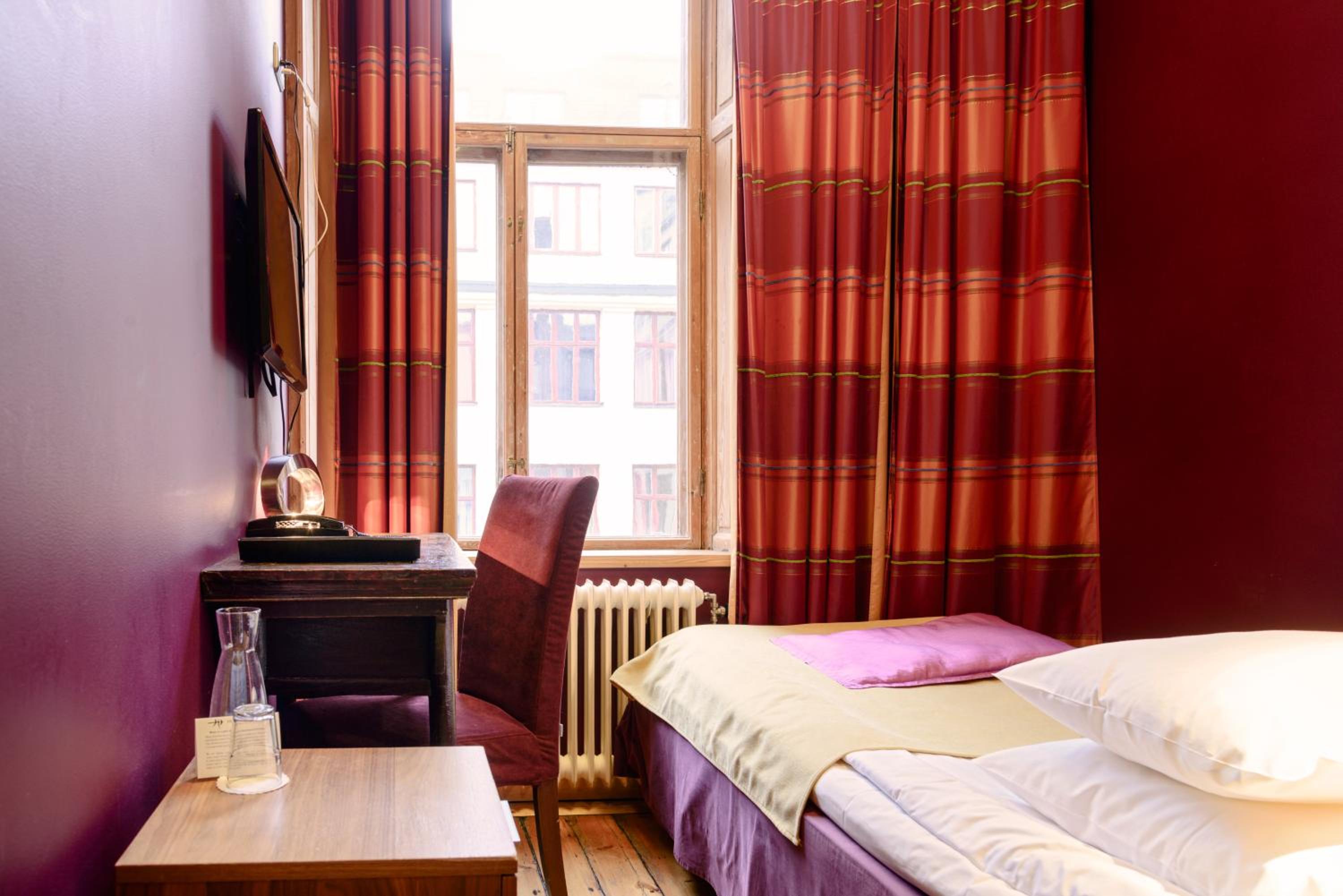 Small Single Room