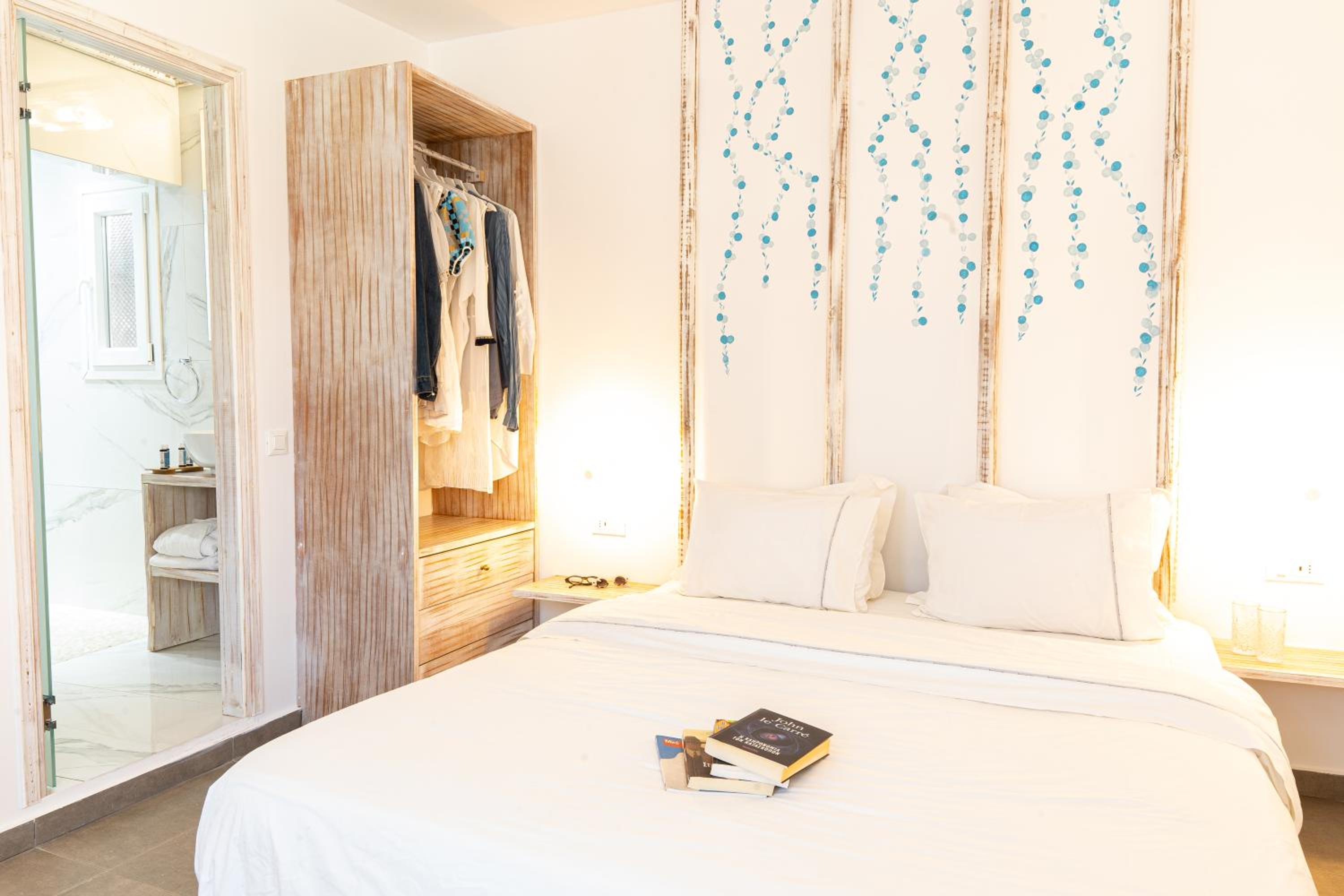 Junior Suite with Pool View