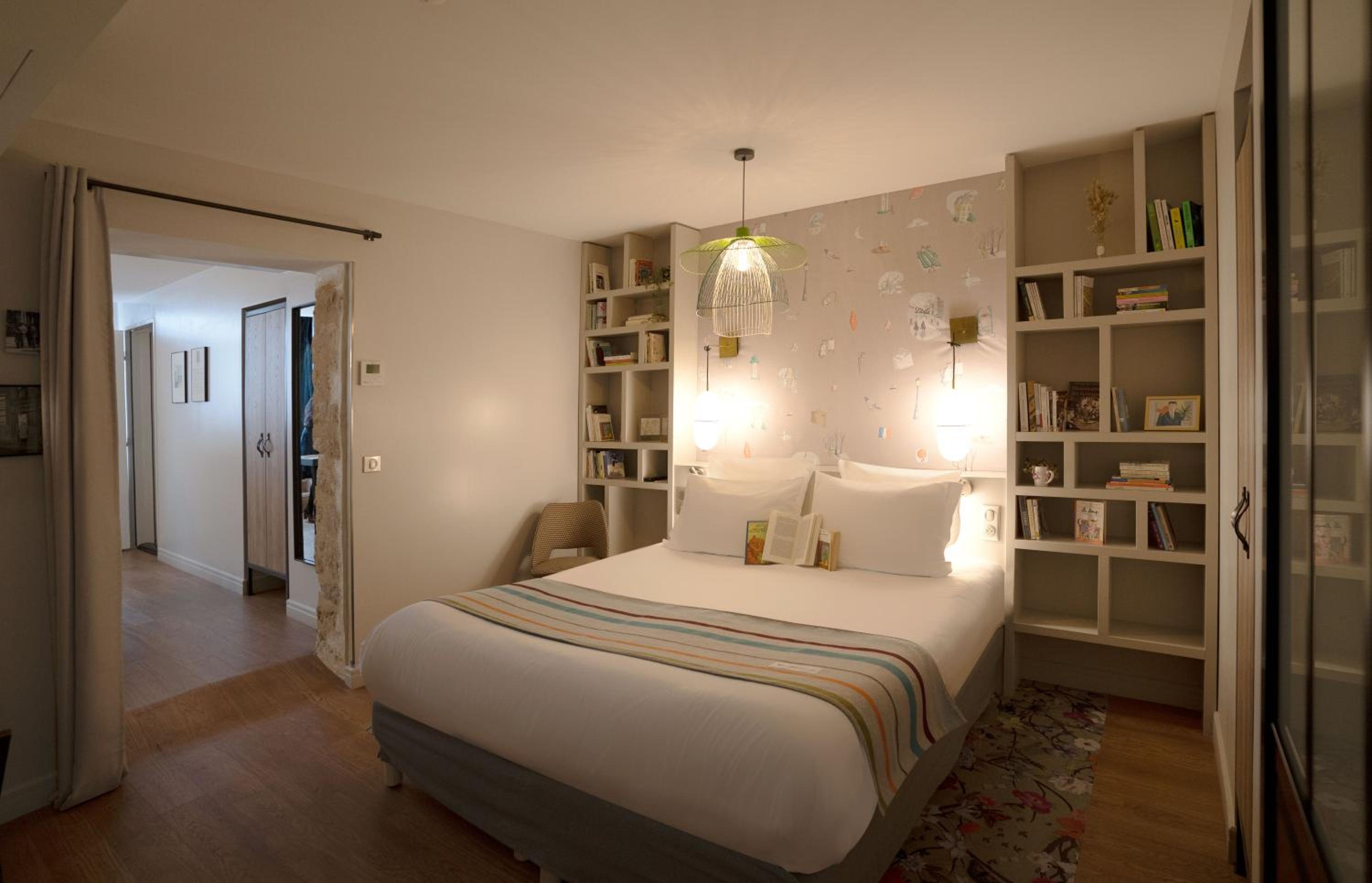 Hotel Litteraire Marcel Ayme, BW Premier Collection bedroom photo