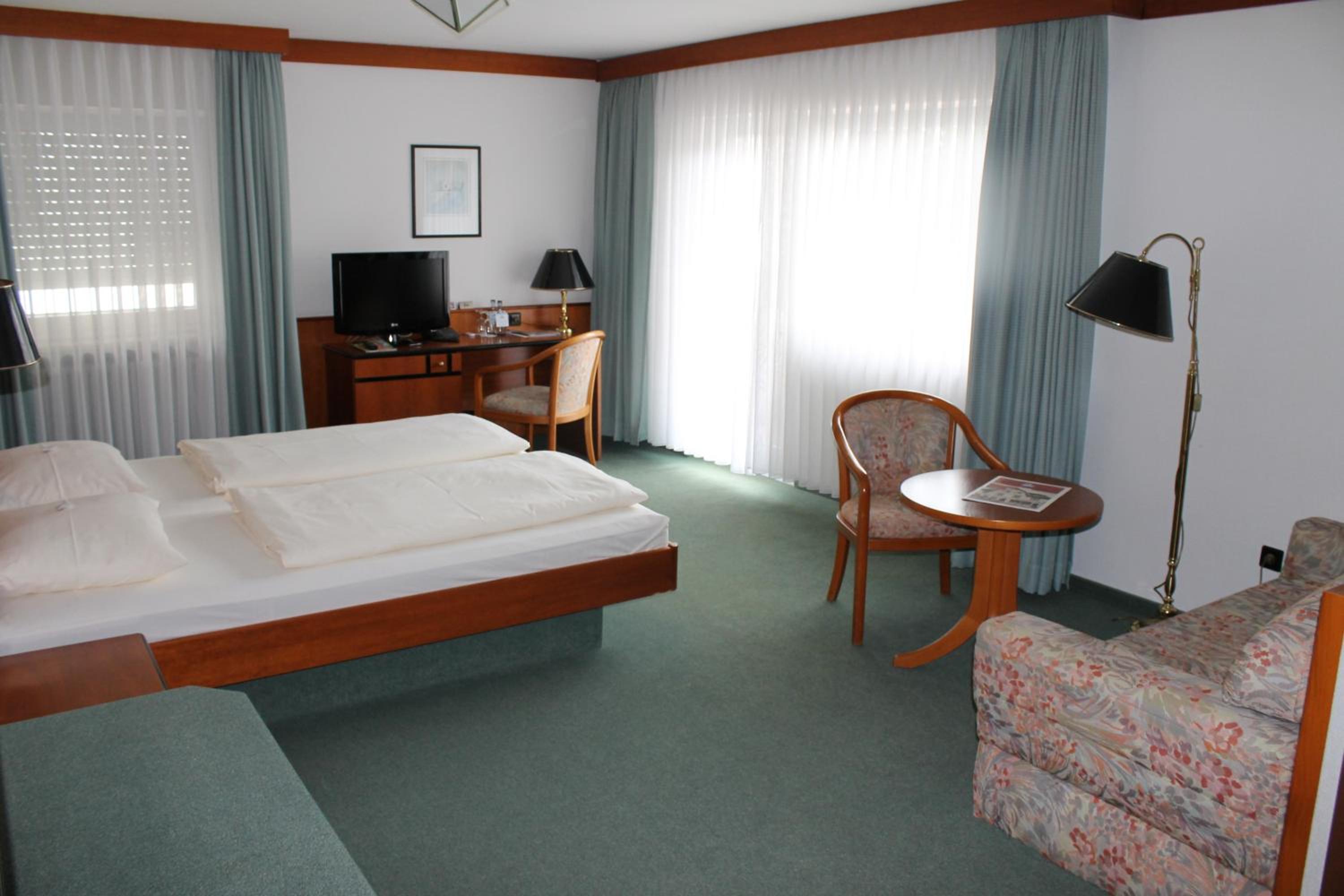 Budget Double Room photo 1