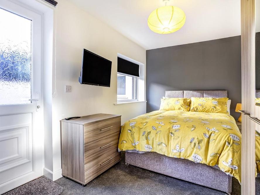 Double Room with Shared Bathroom photo 1