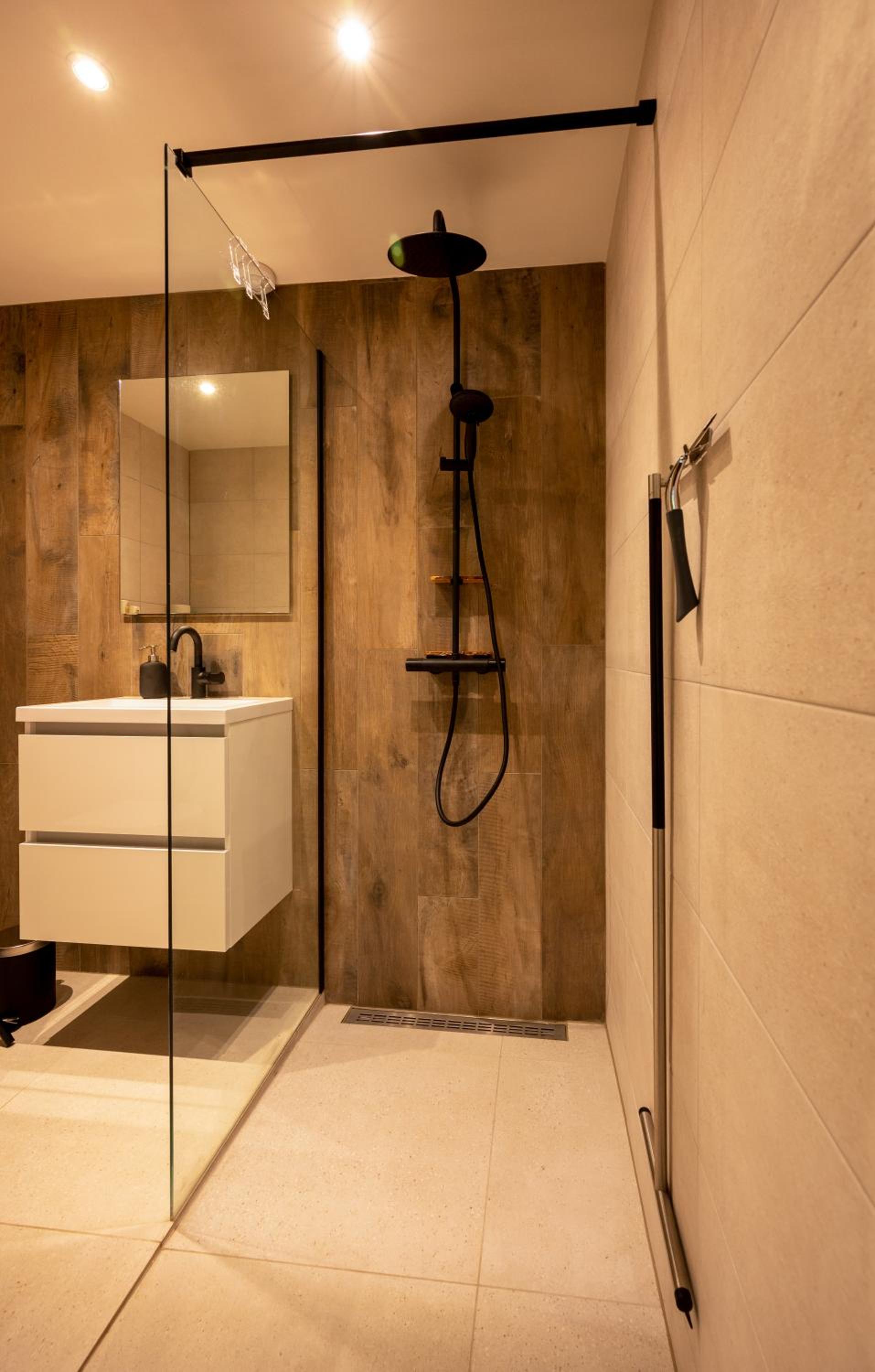 Three-Bedroom House - Photo 42