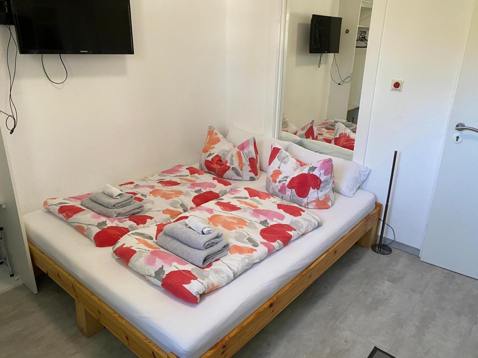 Queen Room photo 3