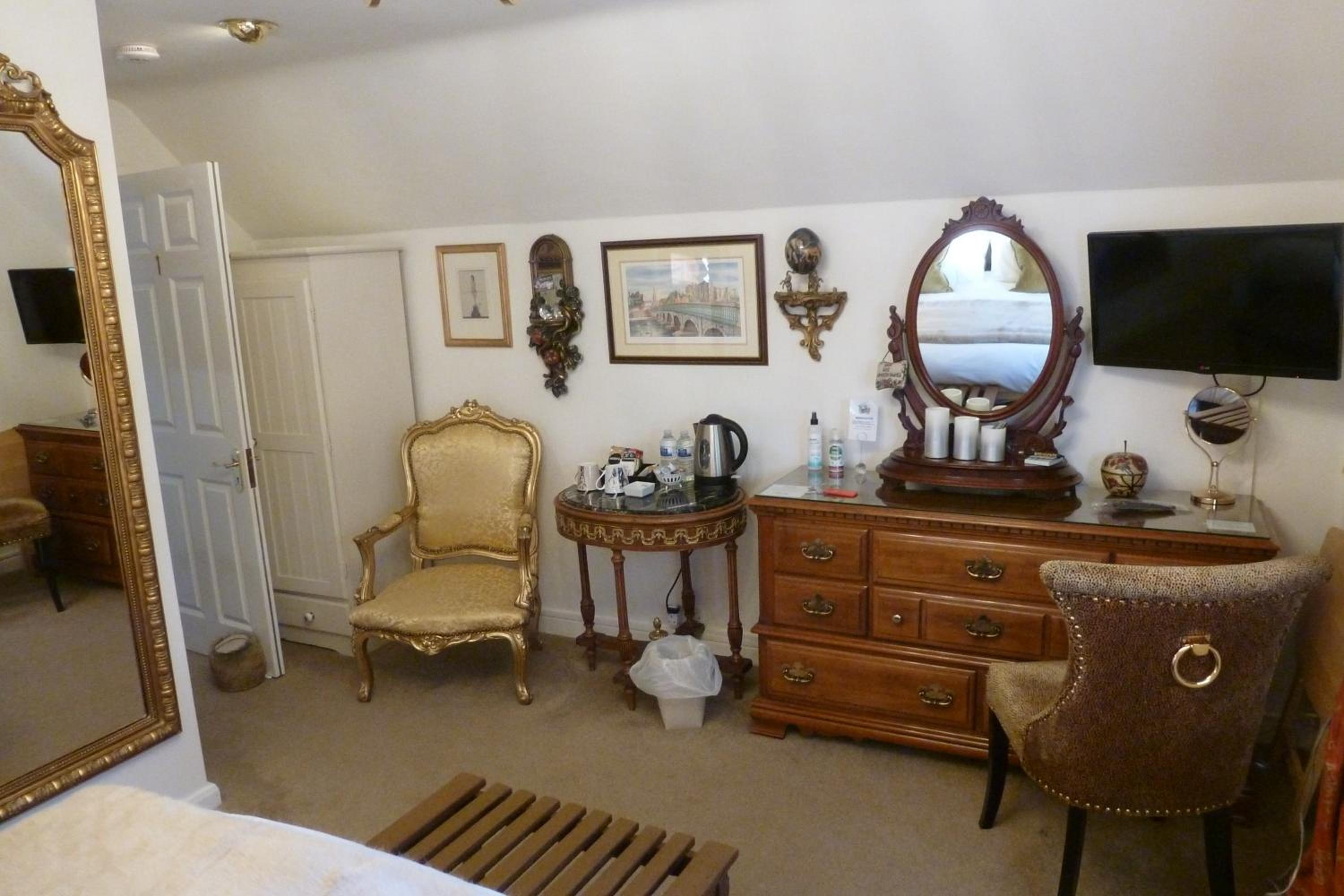 Large Double Room photo 1