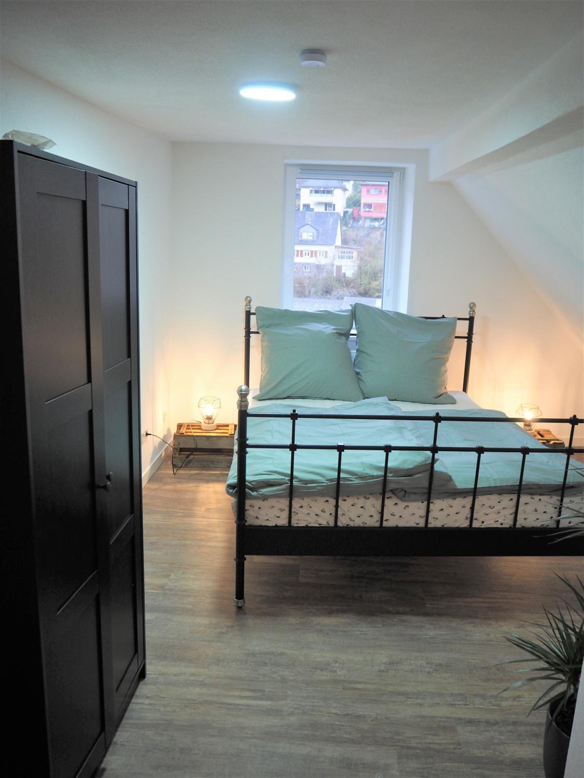 One-Bedroom Apartment - Photo 7