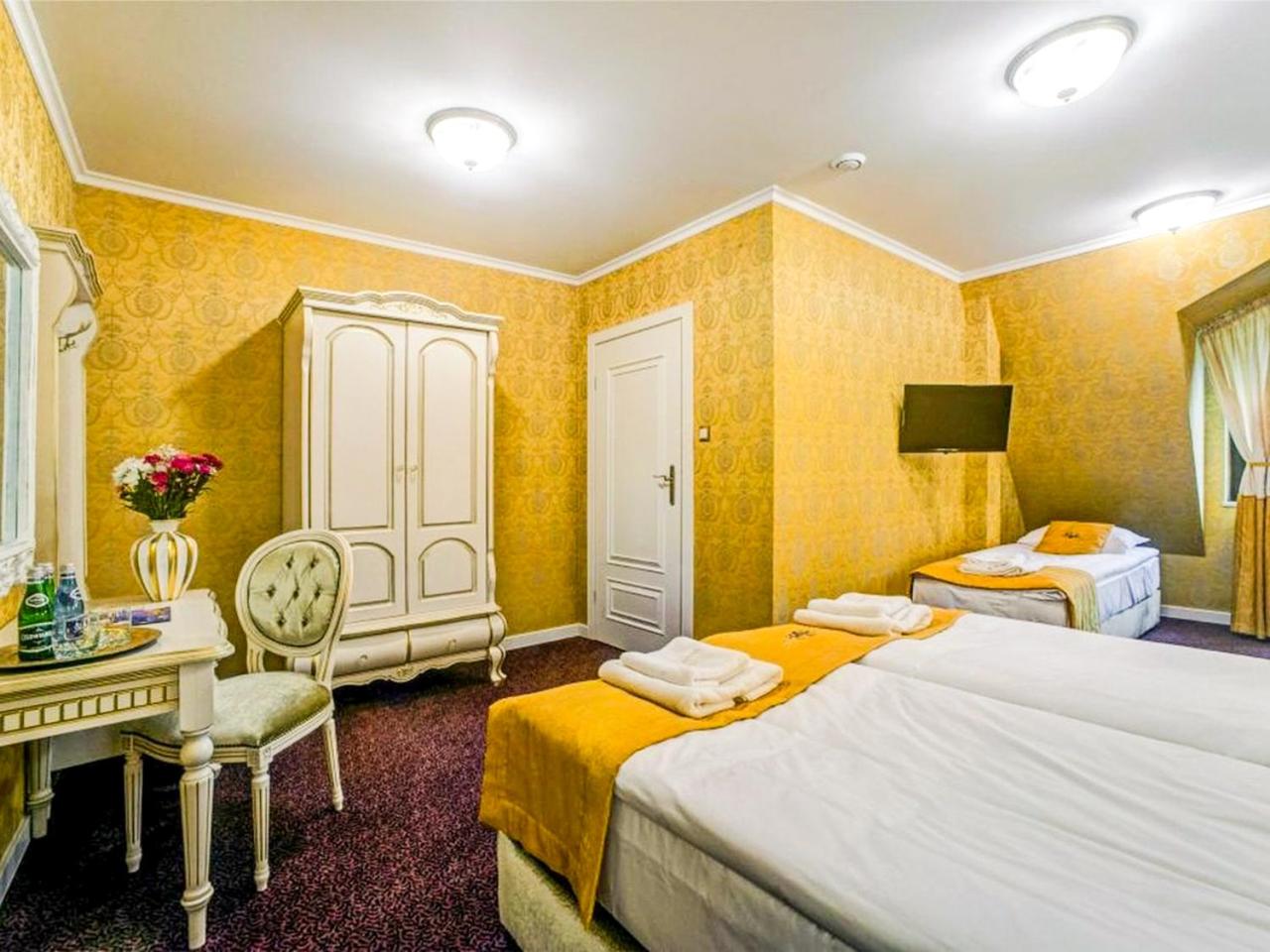 Deluxe Quadruple Room - Photo 3