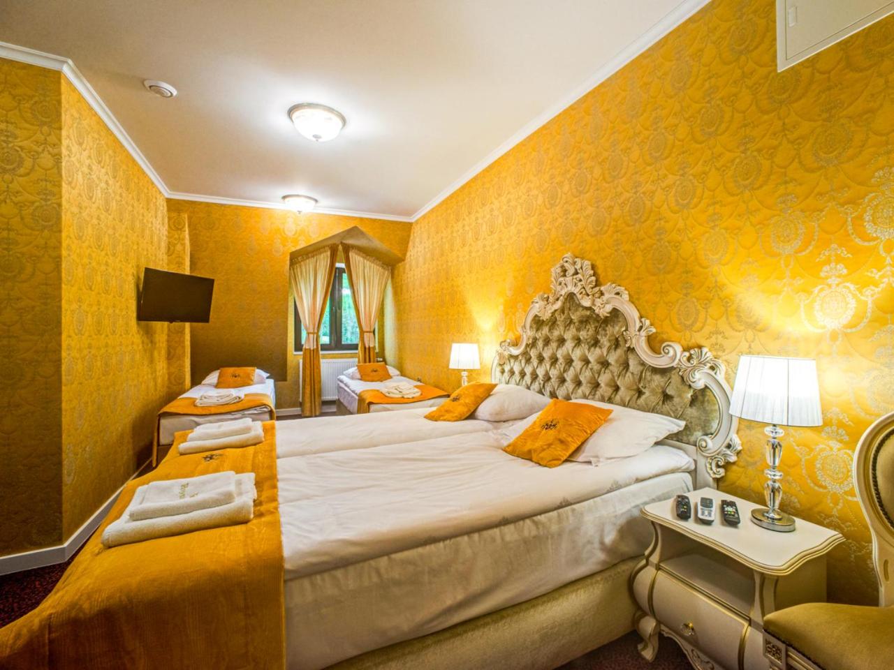 Deluxe Quadruple Room - Photo 1