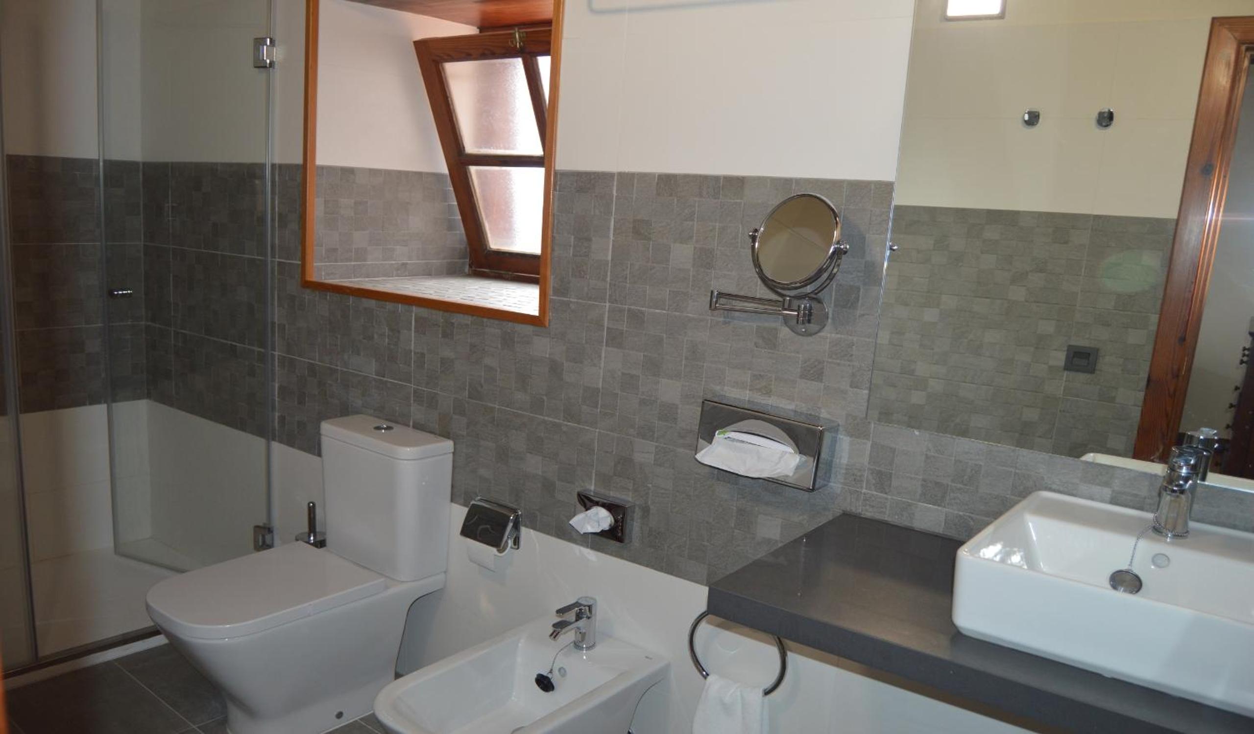 Double Room - Photo 4