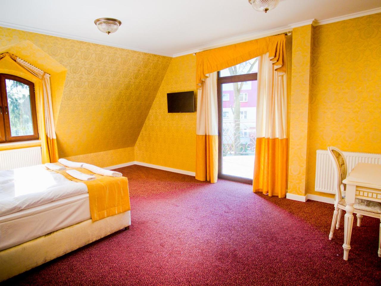 Triple Room with Balcony - Photo 1