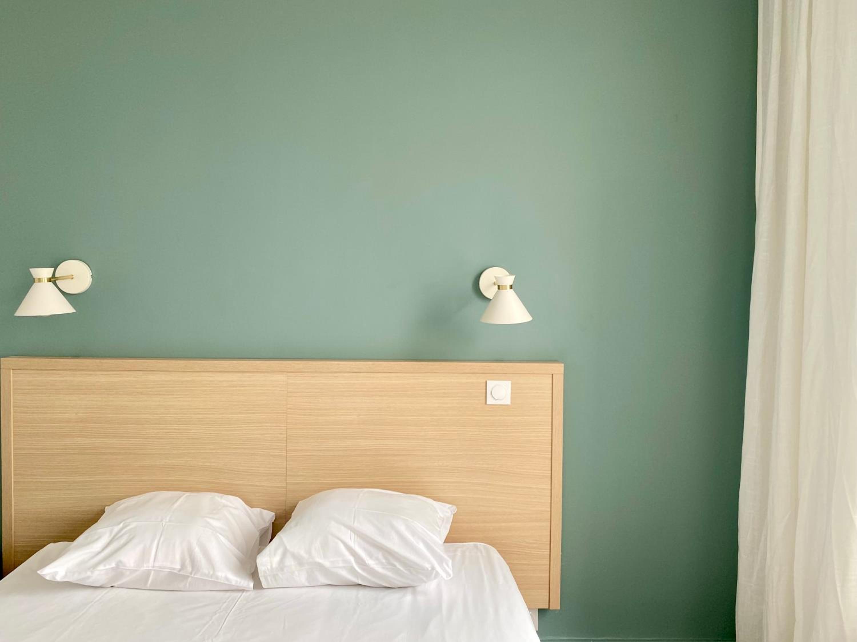 Double Room - Photo 12