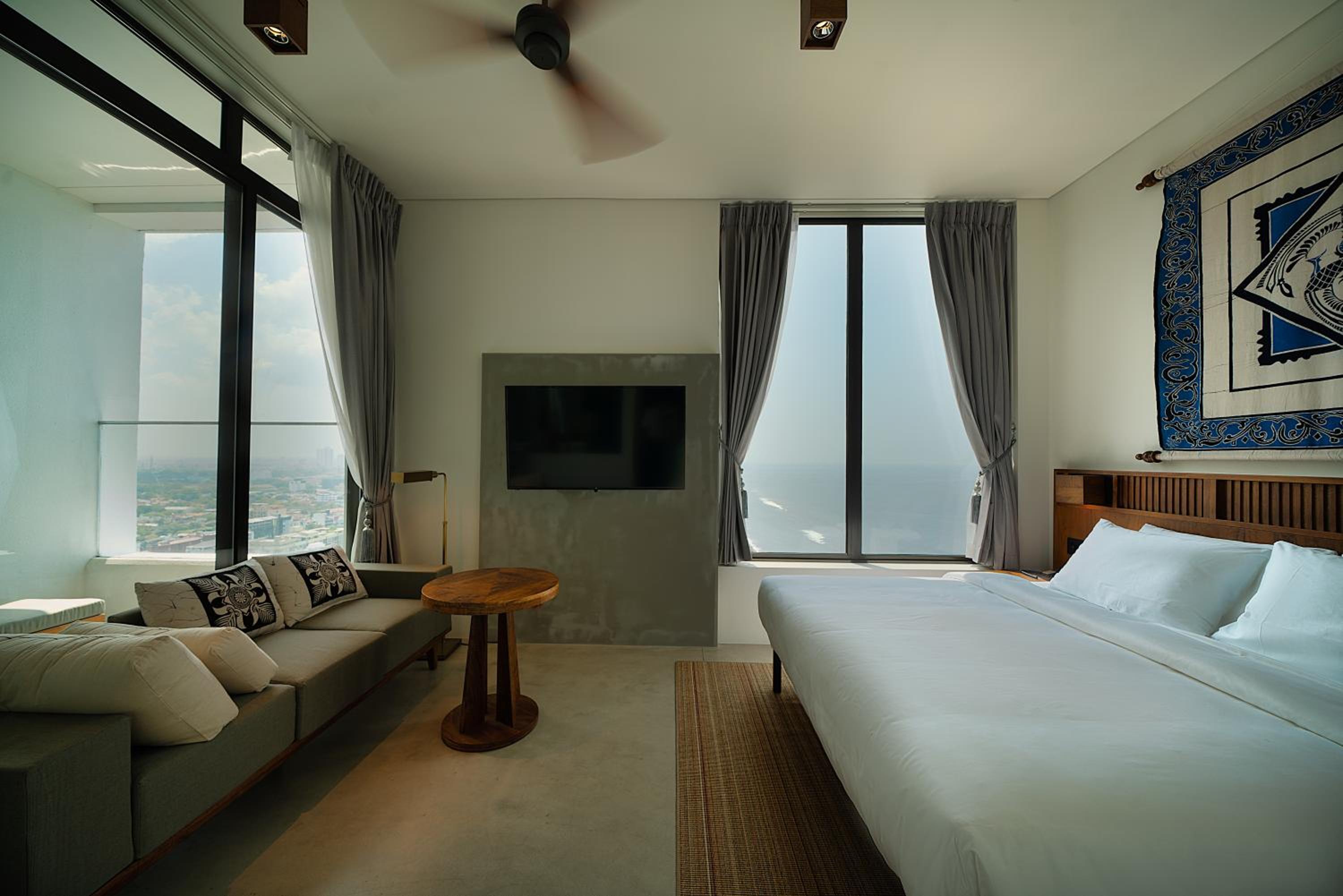 Superior Double Room with Terrace (Partial Sea & City View) - Photo 1