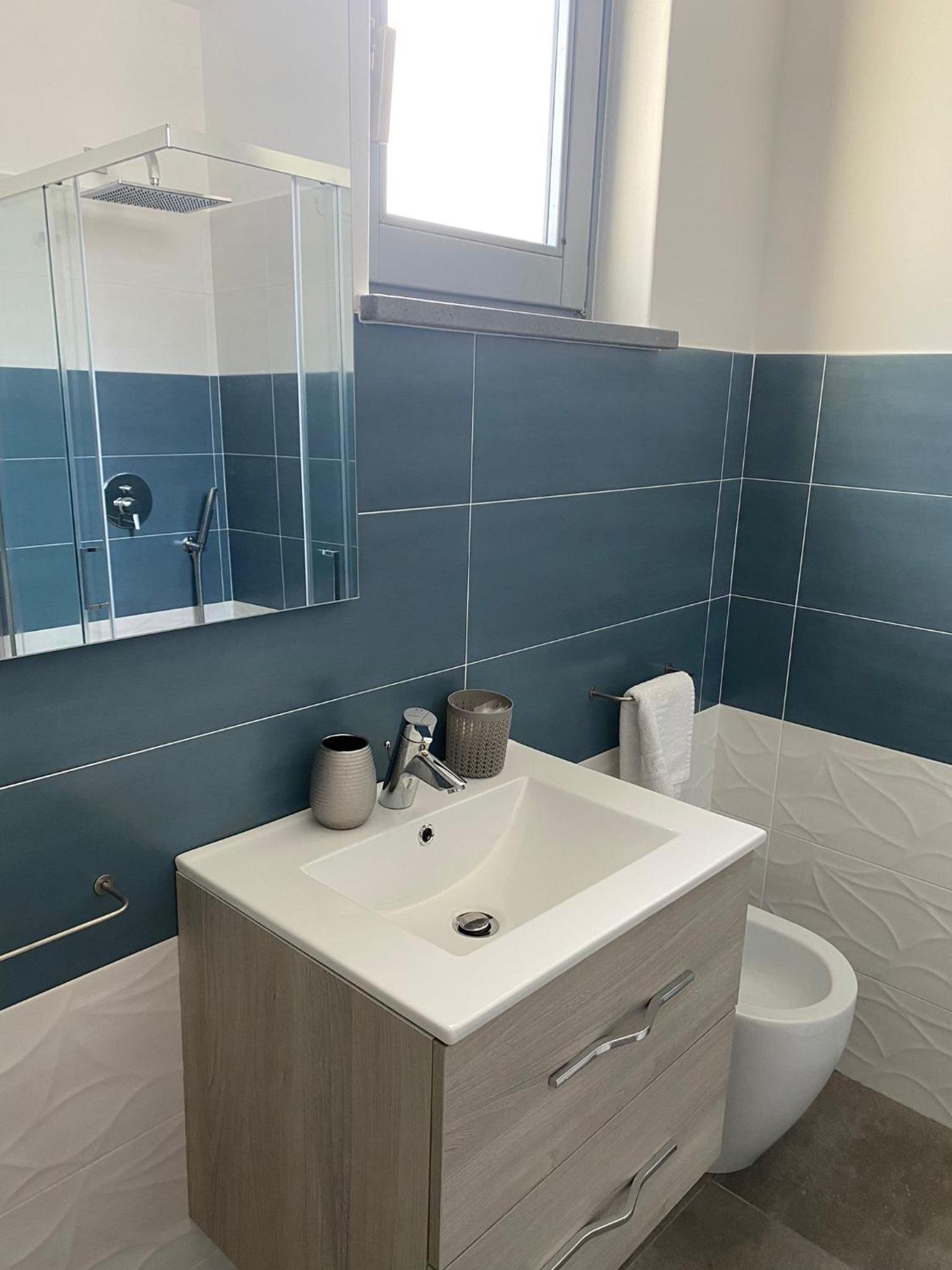Triple Room with Balcony - Photo 6