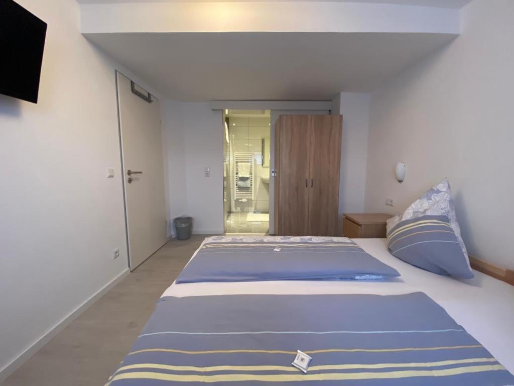 Double Room - Photo 6