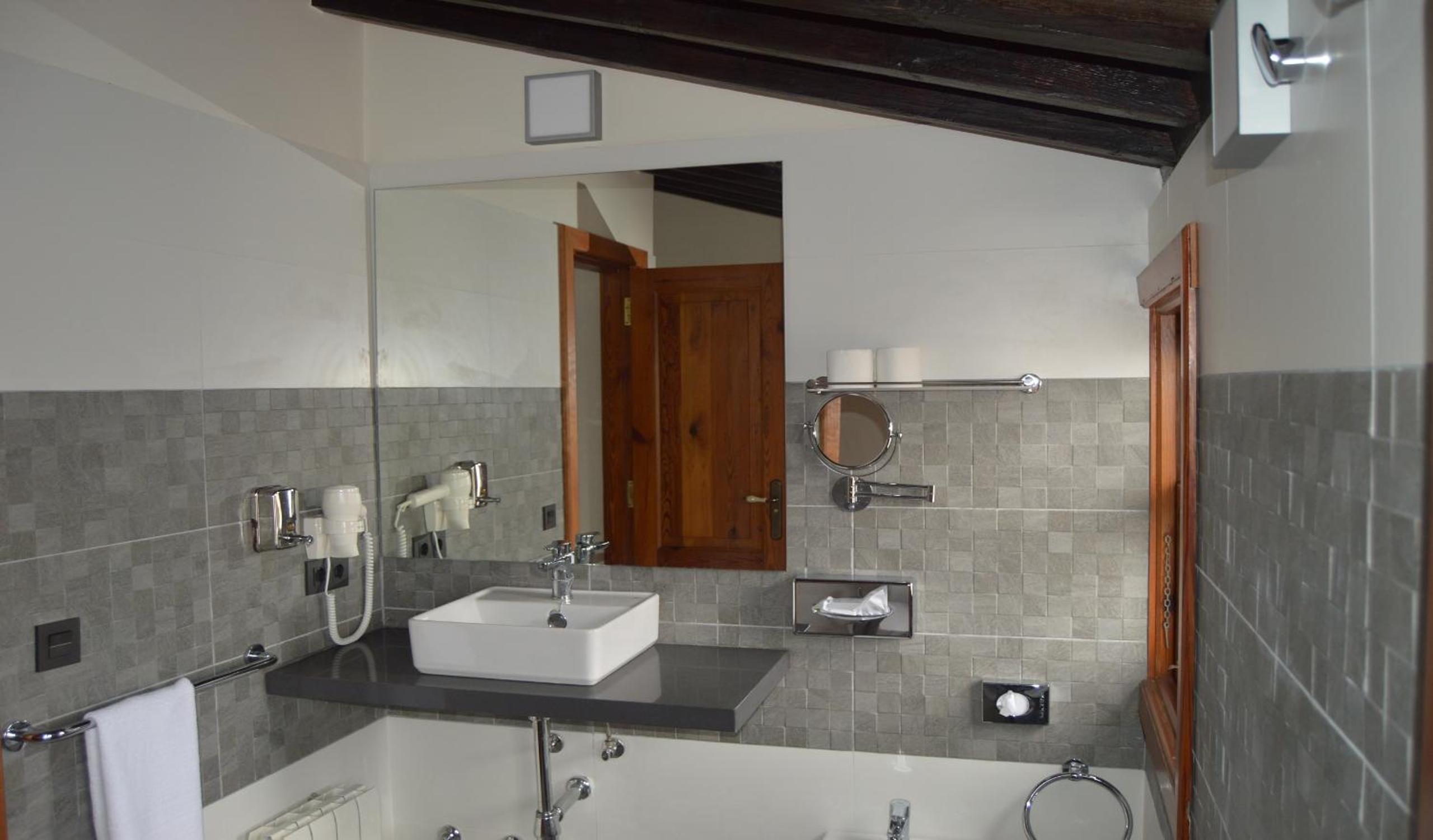 Superior Double Room - Photo 5