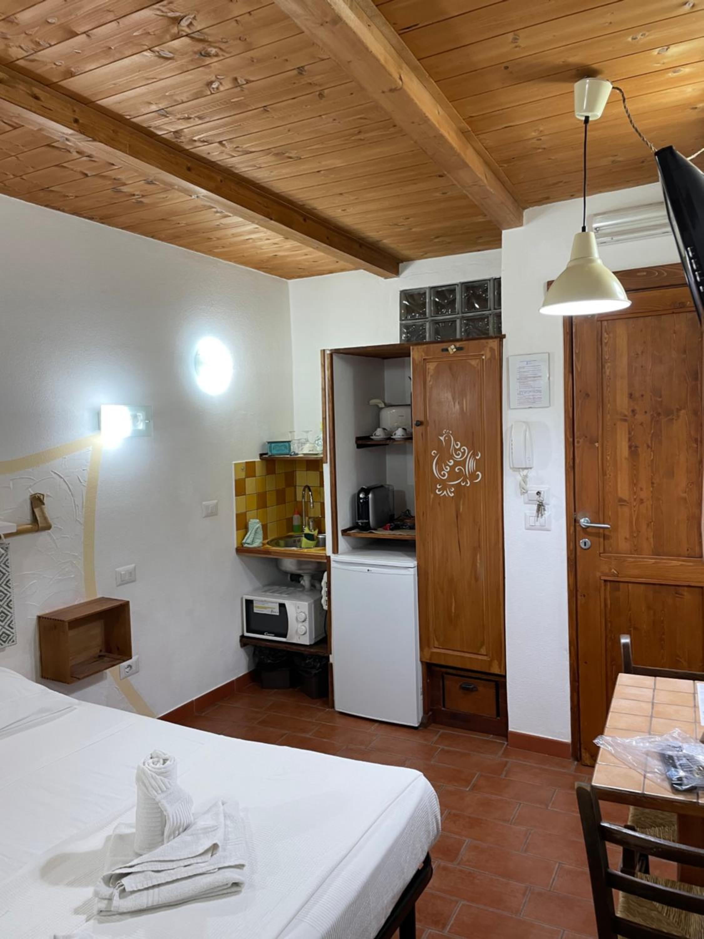 Double Room - Photo 5