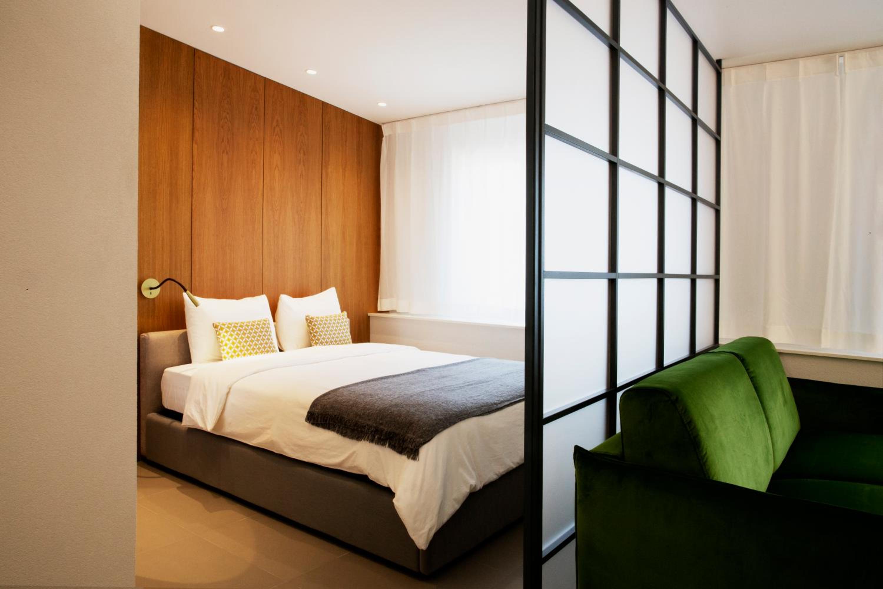 Deluxe Suite - Photo 2