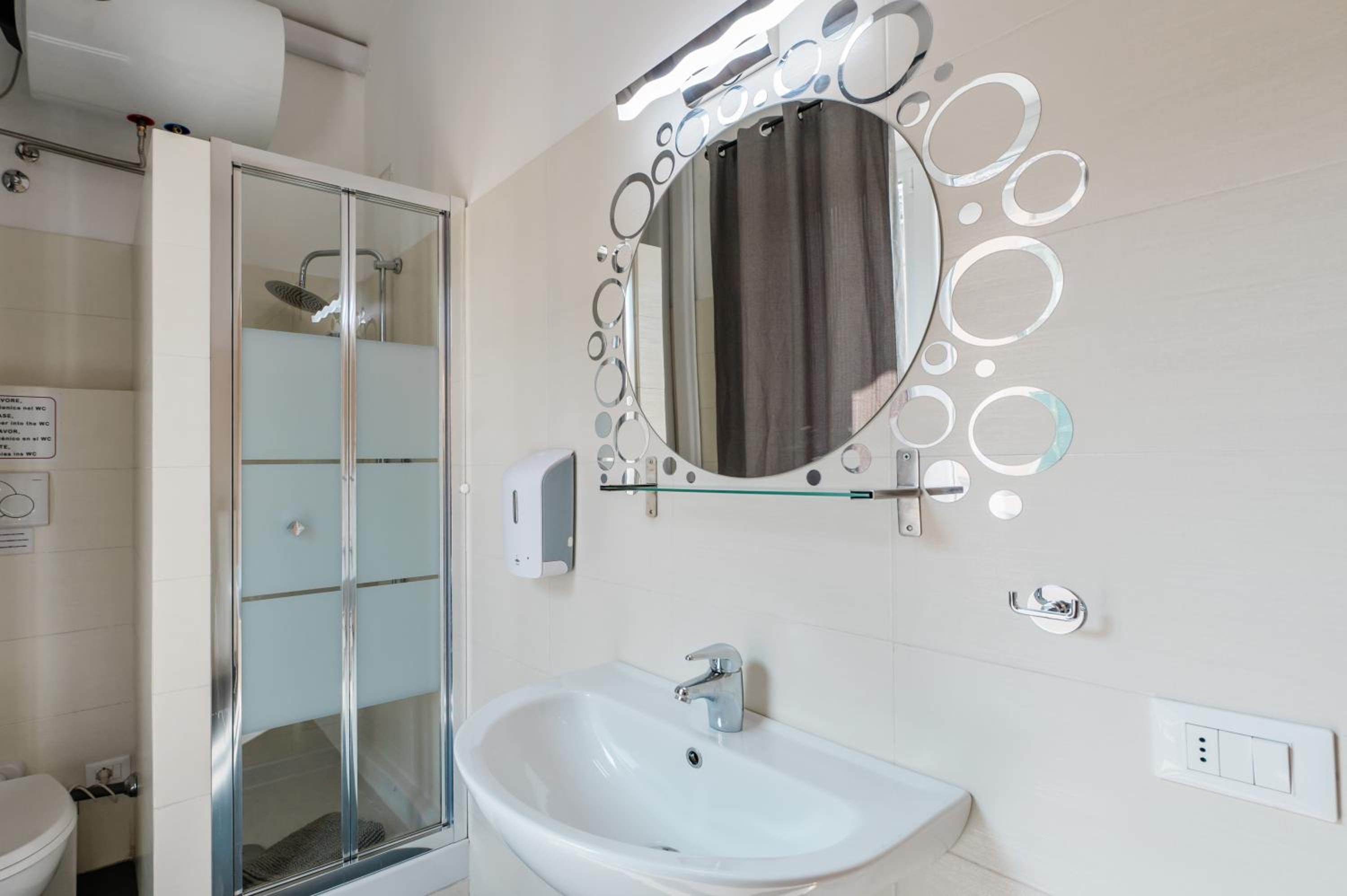 Double Room with Private Bathroom photo 2