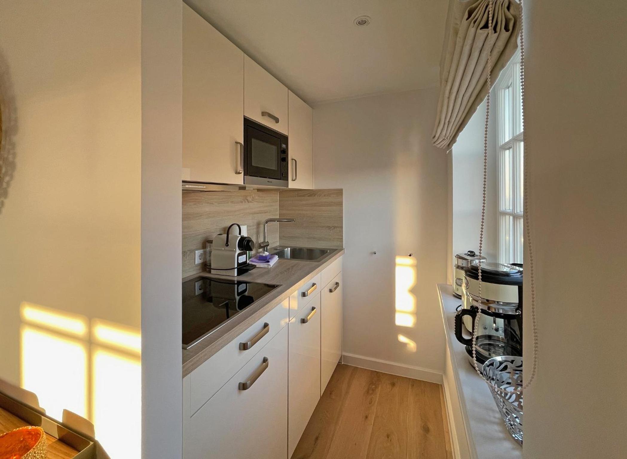 One-Bedroom Apartment with Bathroom photo 2