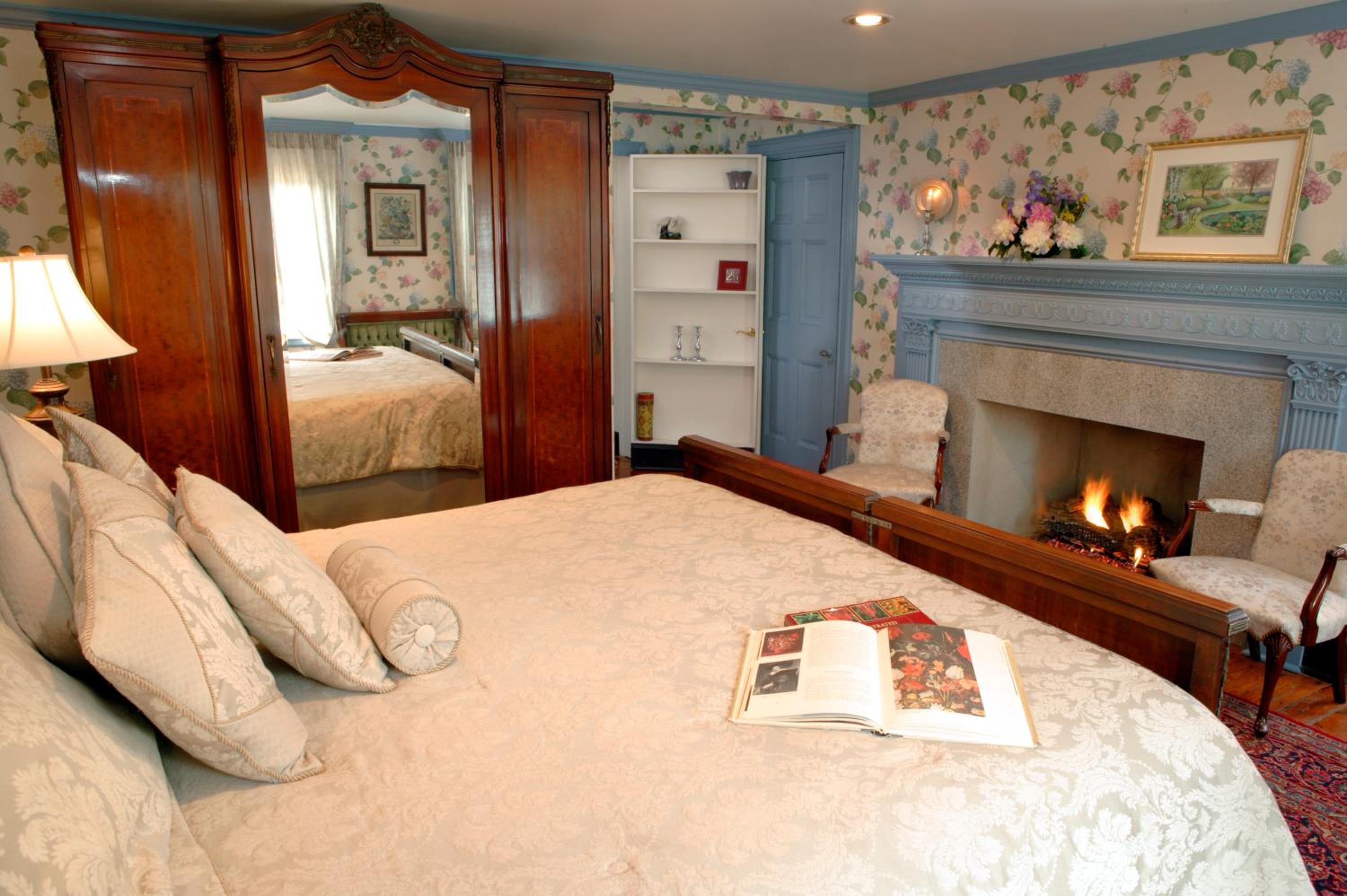 King Room with Spa Bath