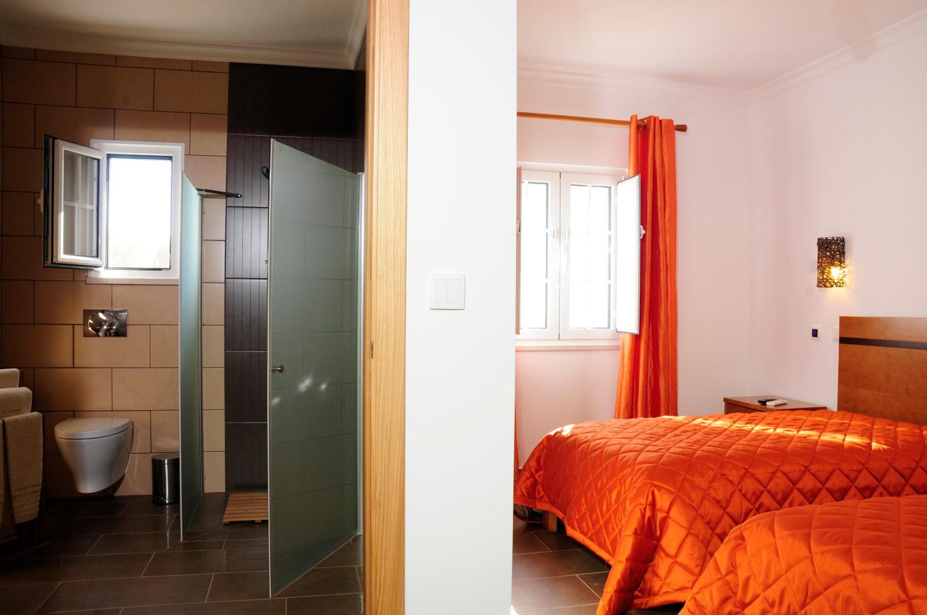 Twin Room with Private Bathroom - Photo 1