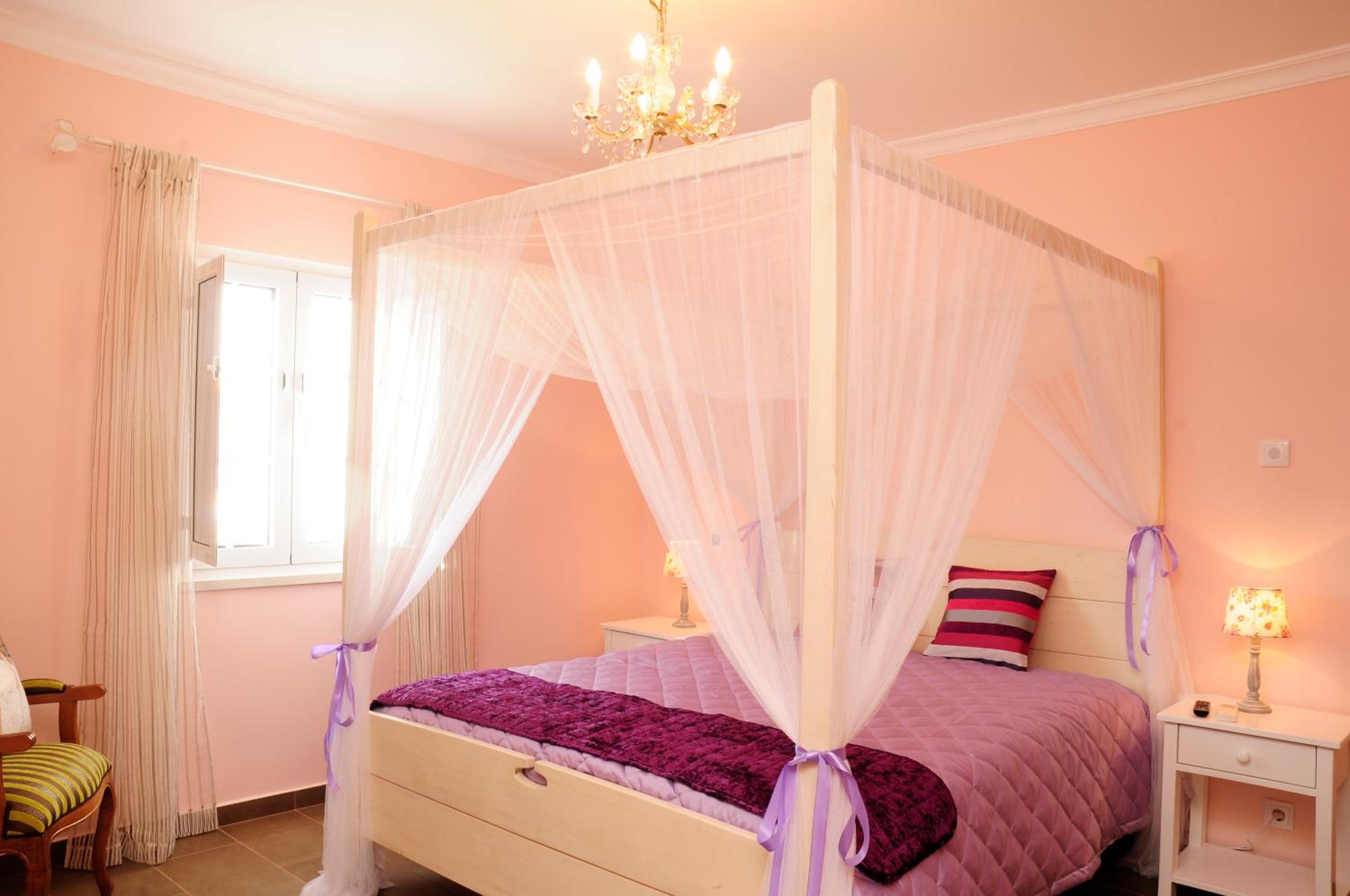 Double Room with Private Bathroom - Photo 1
