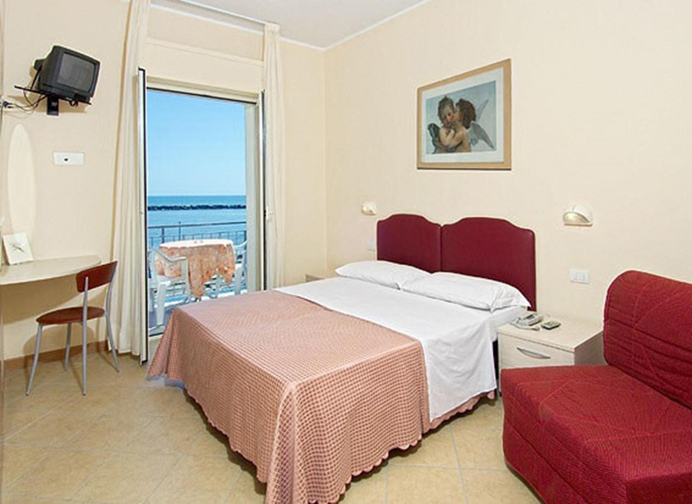 Double or Twin Room with Sea View - Photo 1