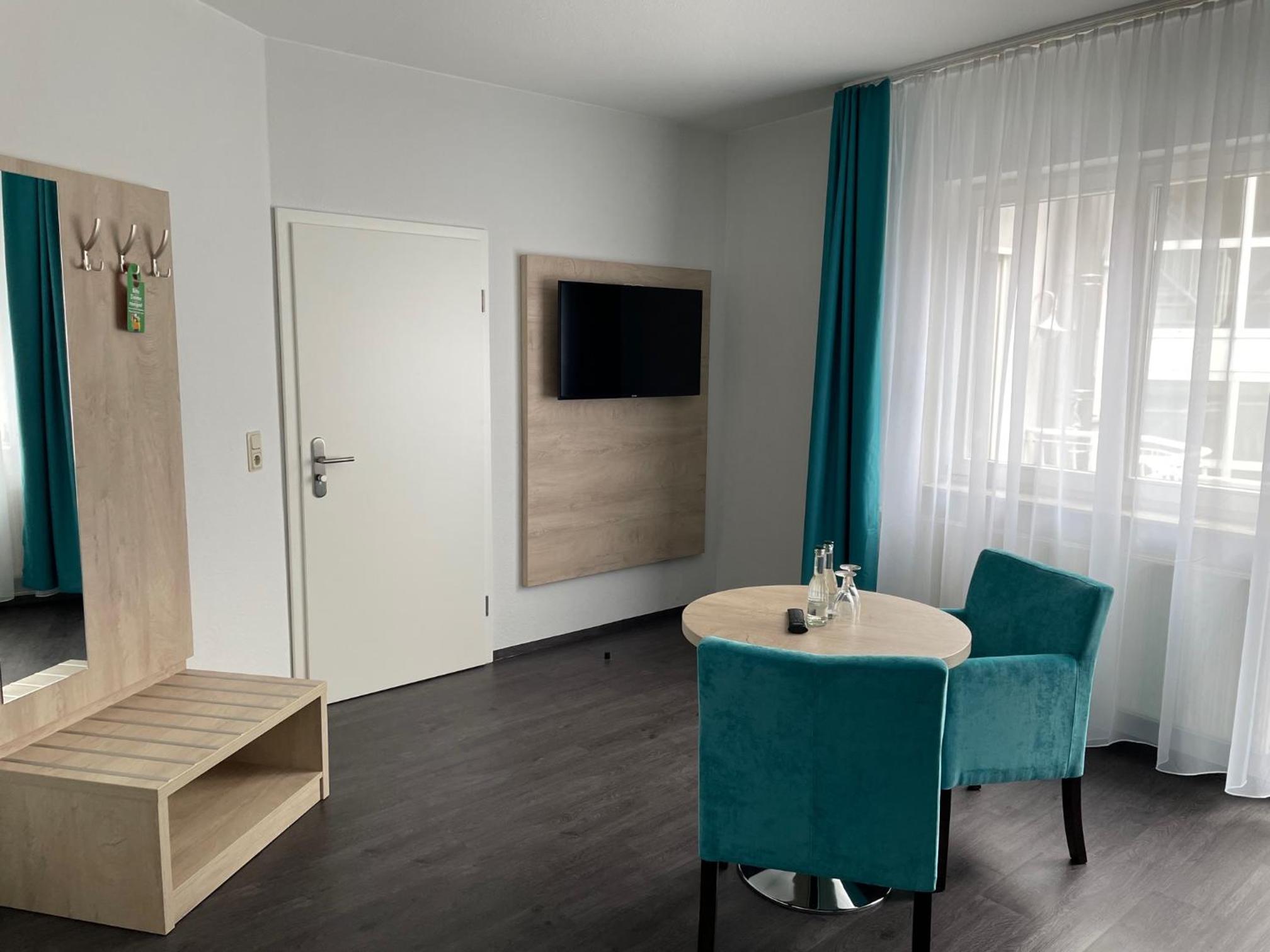 Standard Double Room - Photo 4