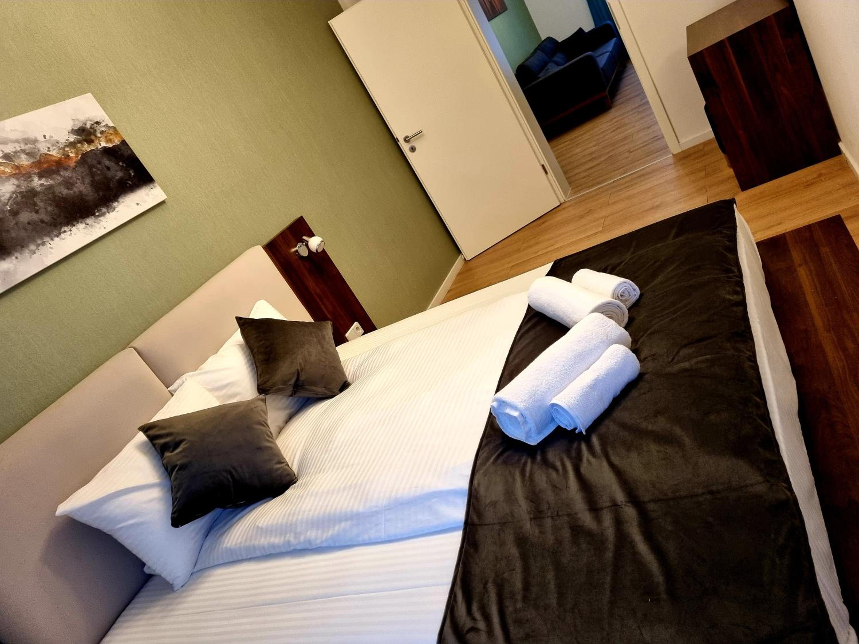 Deluxe Suite photo 2