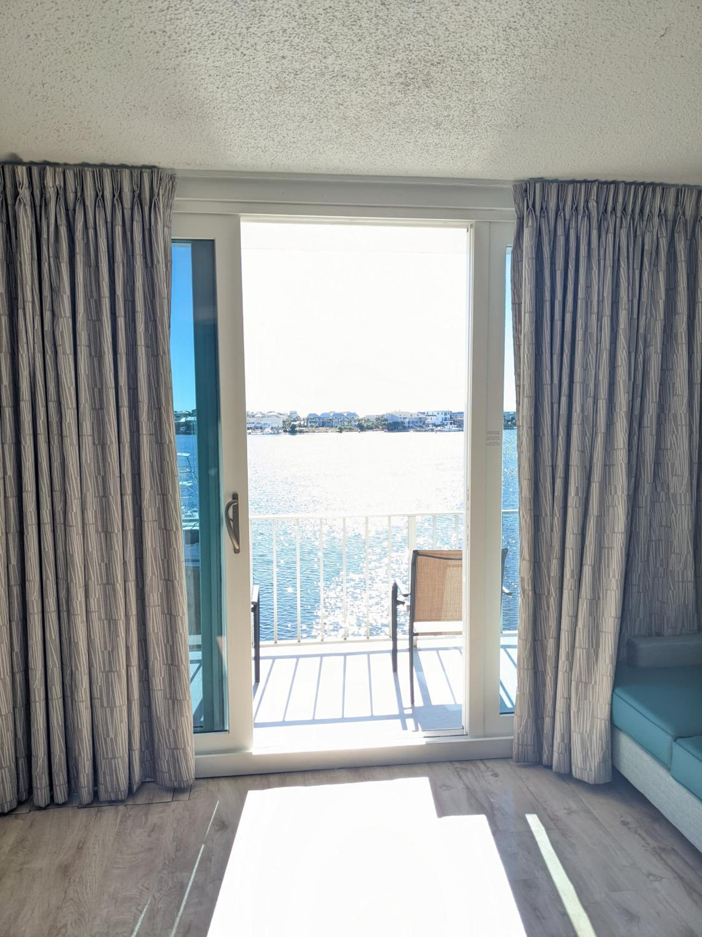 Queen Room with Two Queen Beds and Harbor View - Non-Smoking - Photo 2