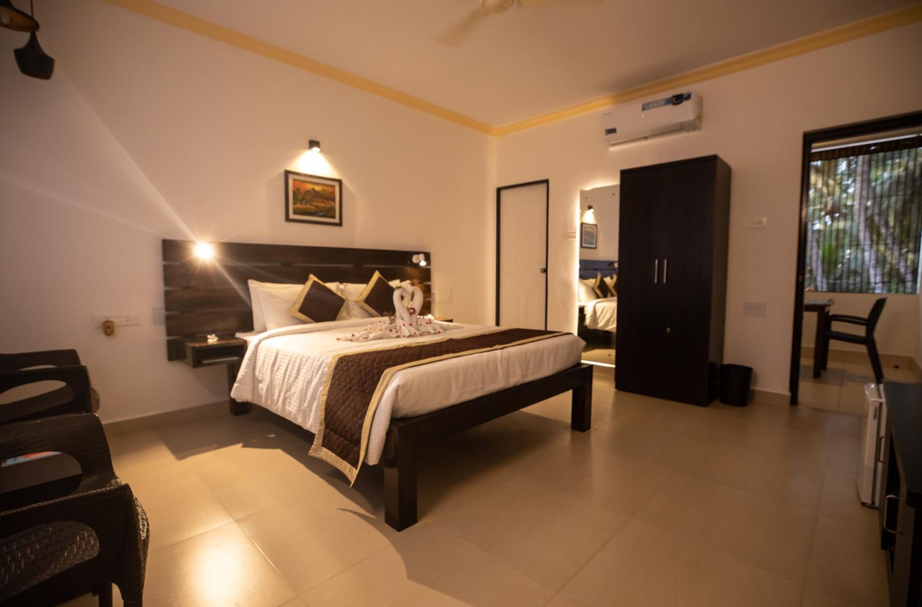 Deluxe Double Room with Balcony photo 1
