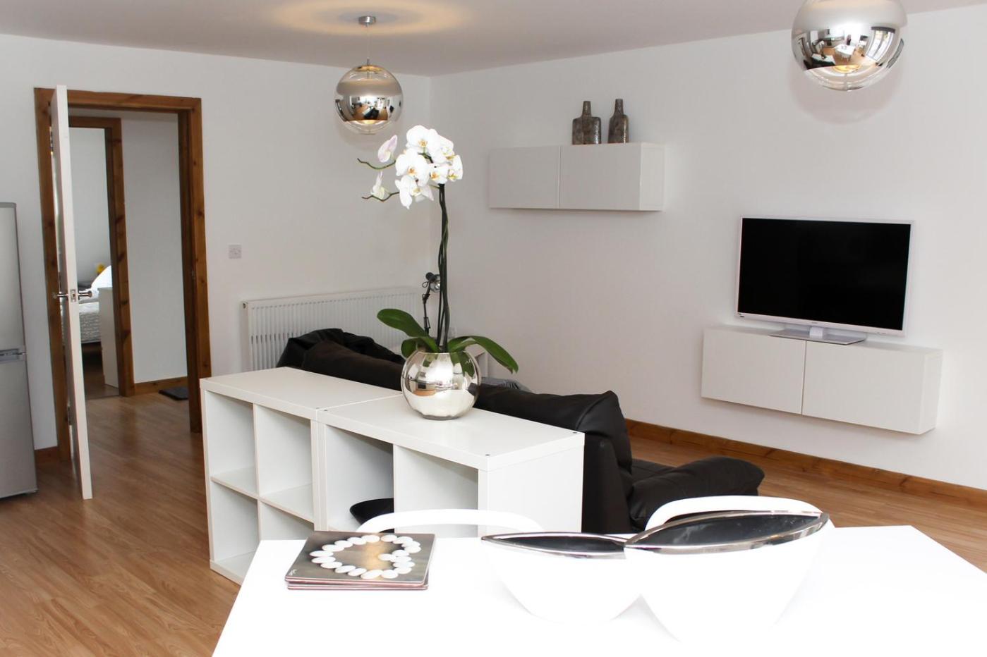 Two-Bed Apartment - 98B photo 2