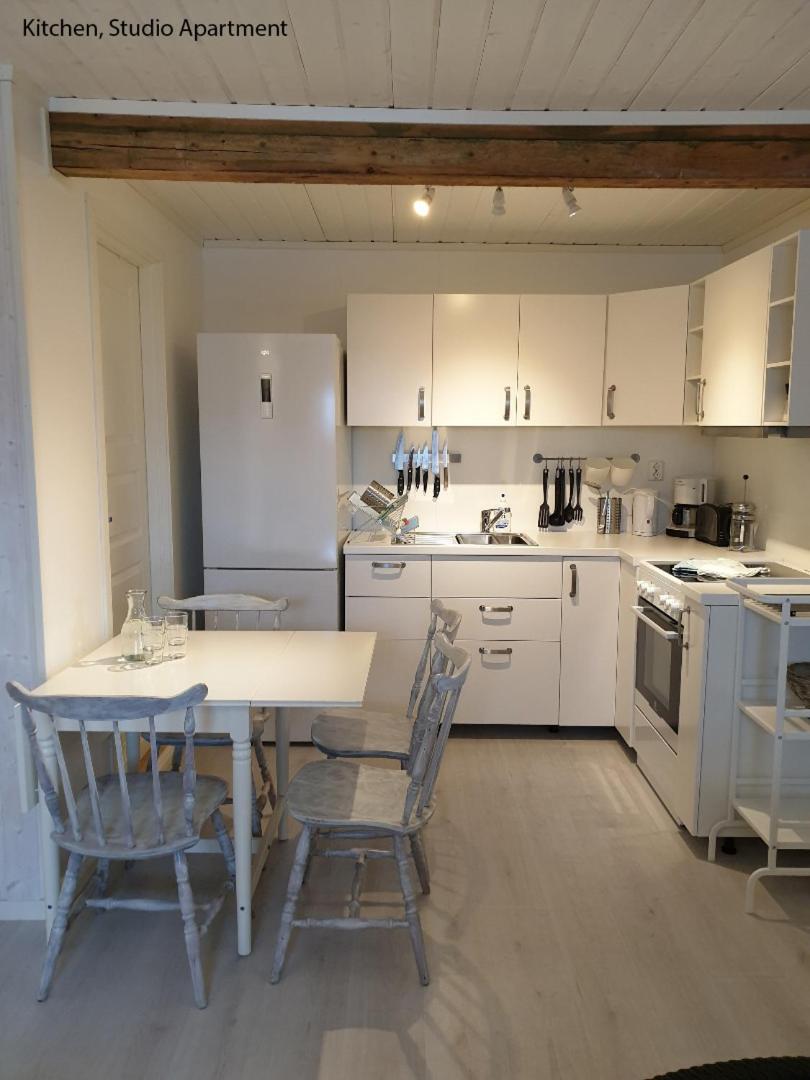One-Bedroom Apartment - Photo 6